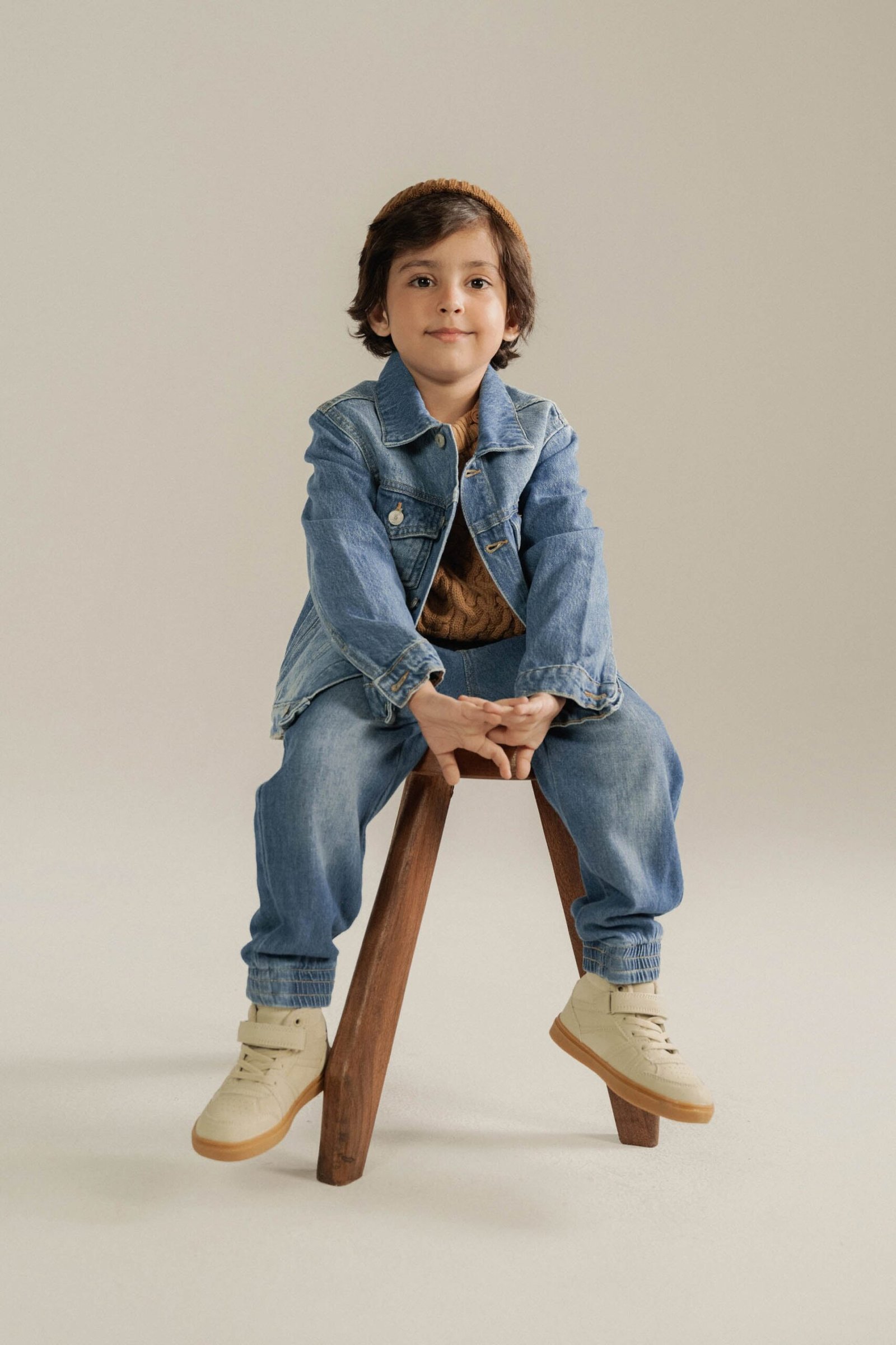 Basic Denim Trucker - Image 4