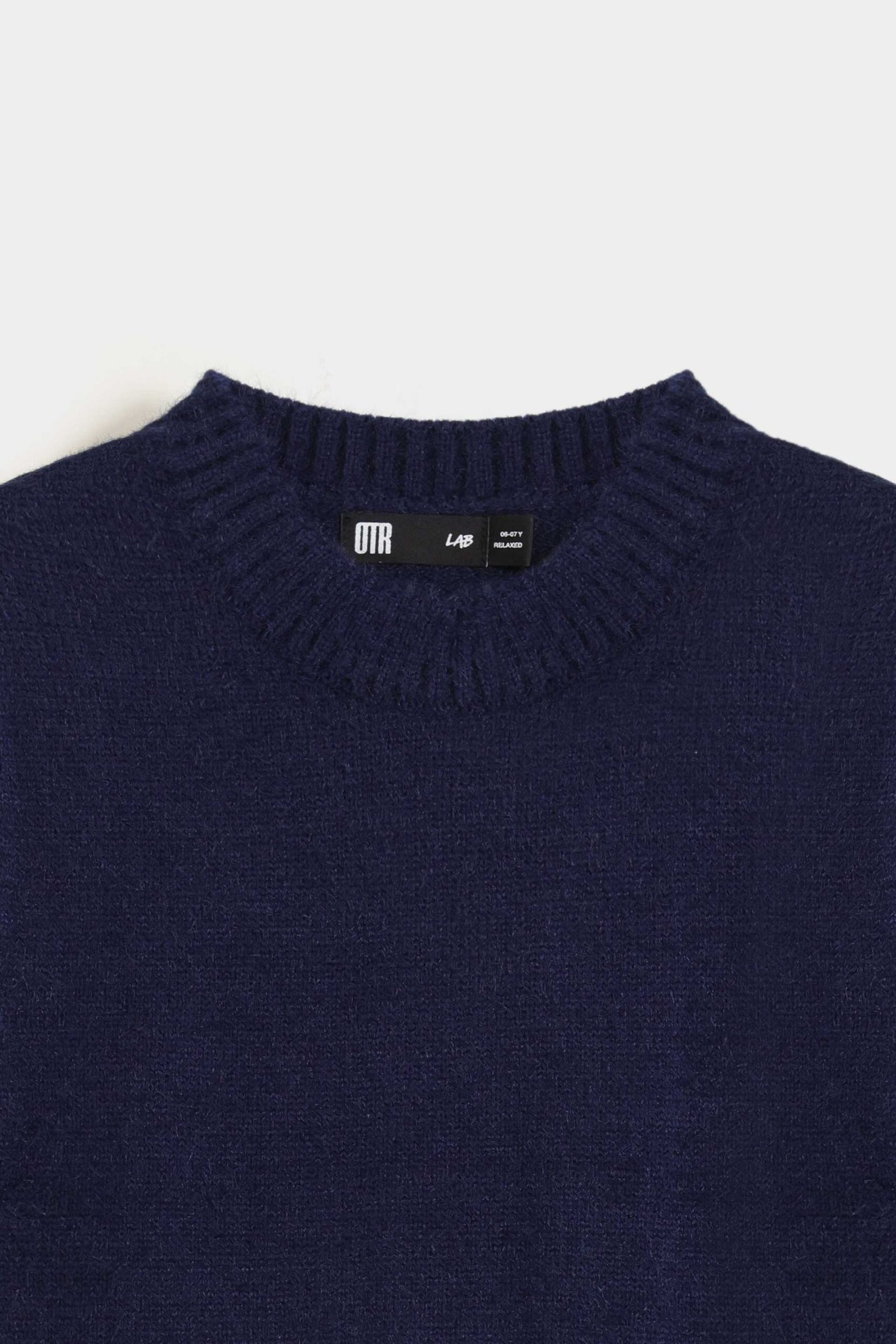 Basic Sleeveless Sweater - Image 2