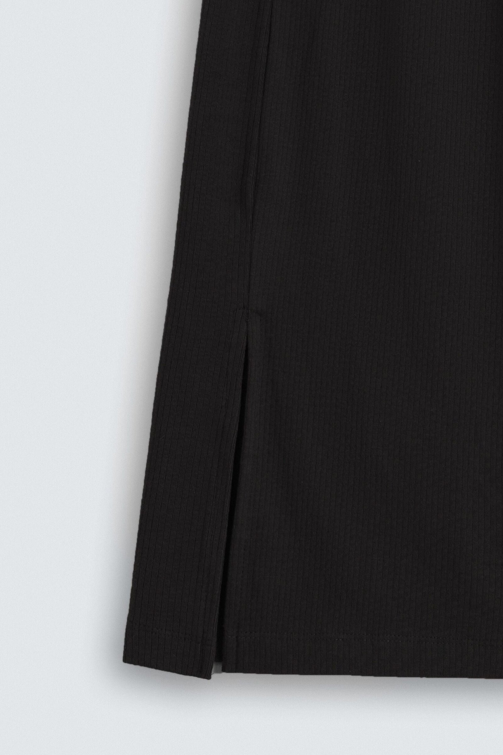 Ribbed Skirt With Side Slit - Image 5