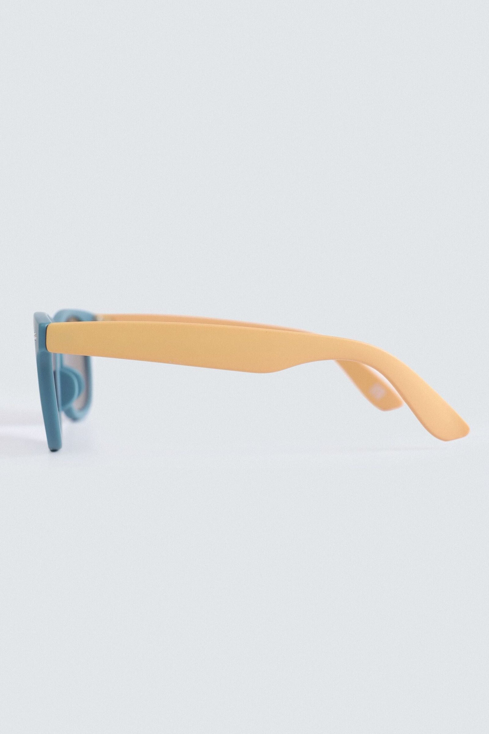 Wayfarer Suglasses - Image 2