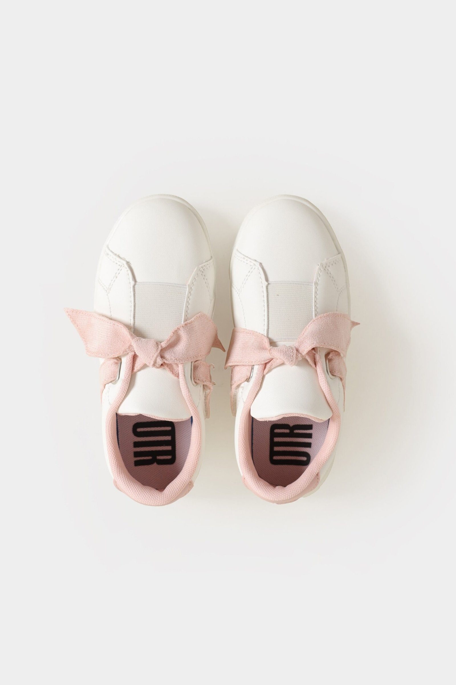 Sneakers With Ribbon Detail - Image 7