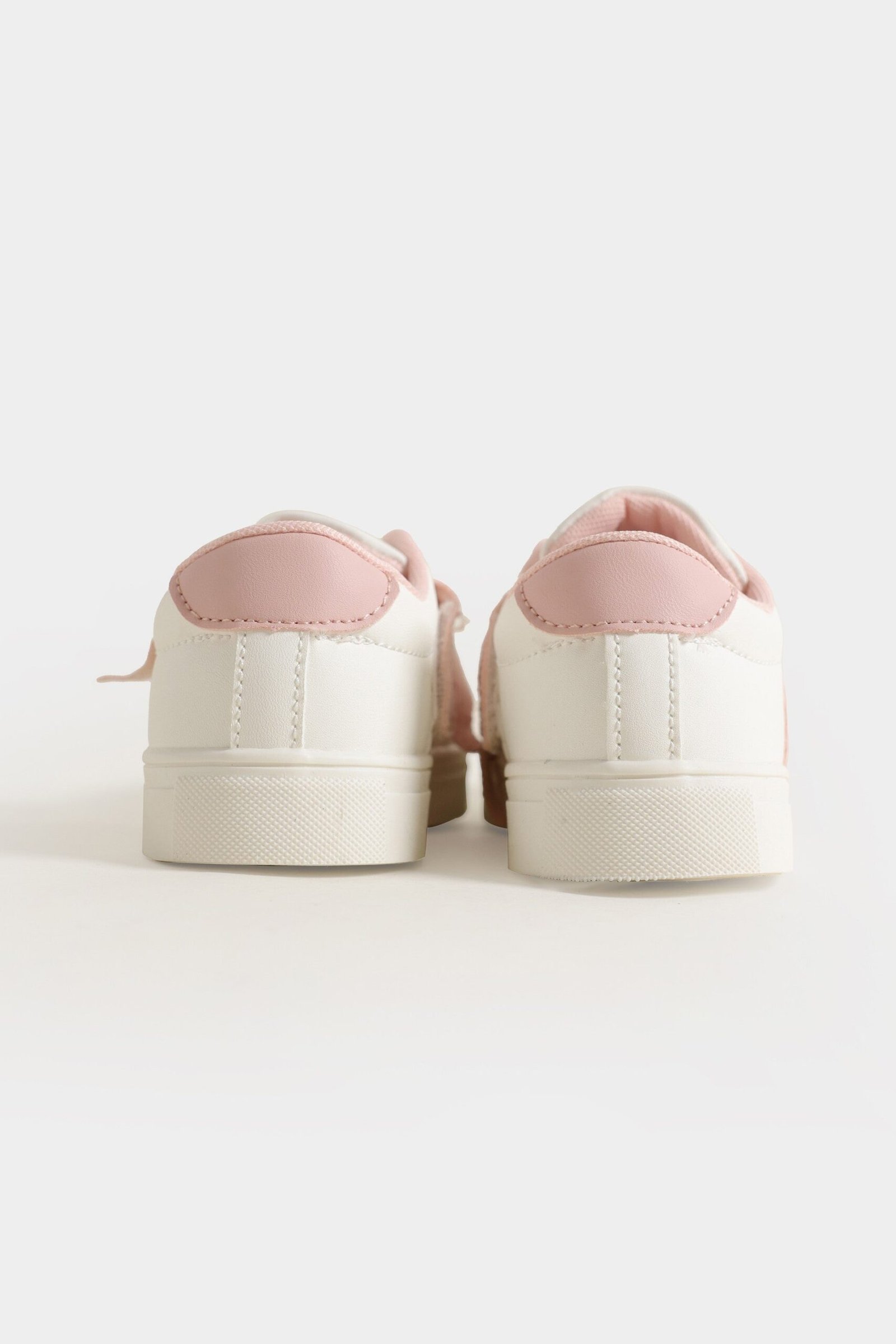 Sneakers With Ribbon Detail - Image 9