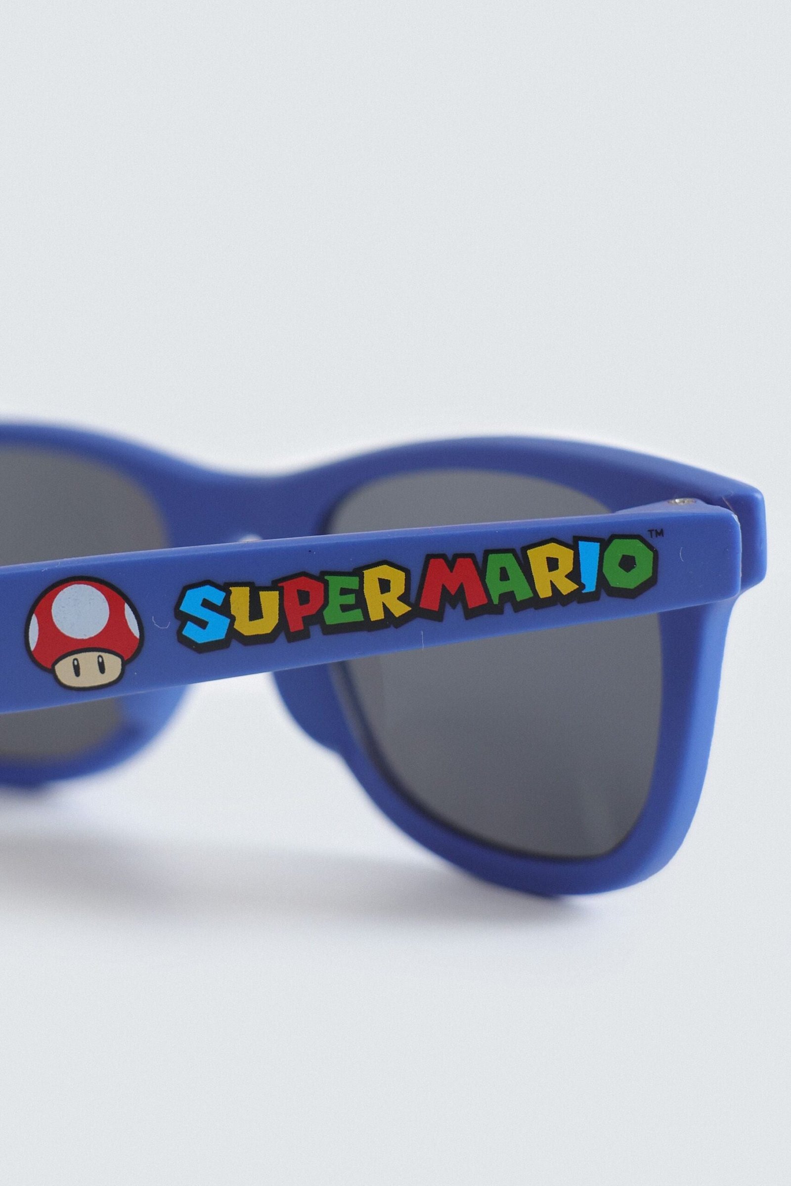 Wayfarer Sunglasses - Image 3