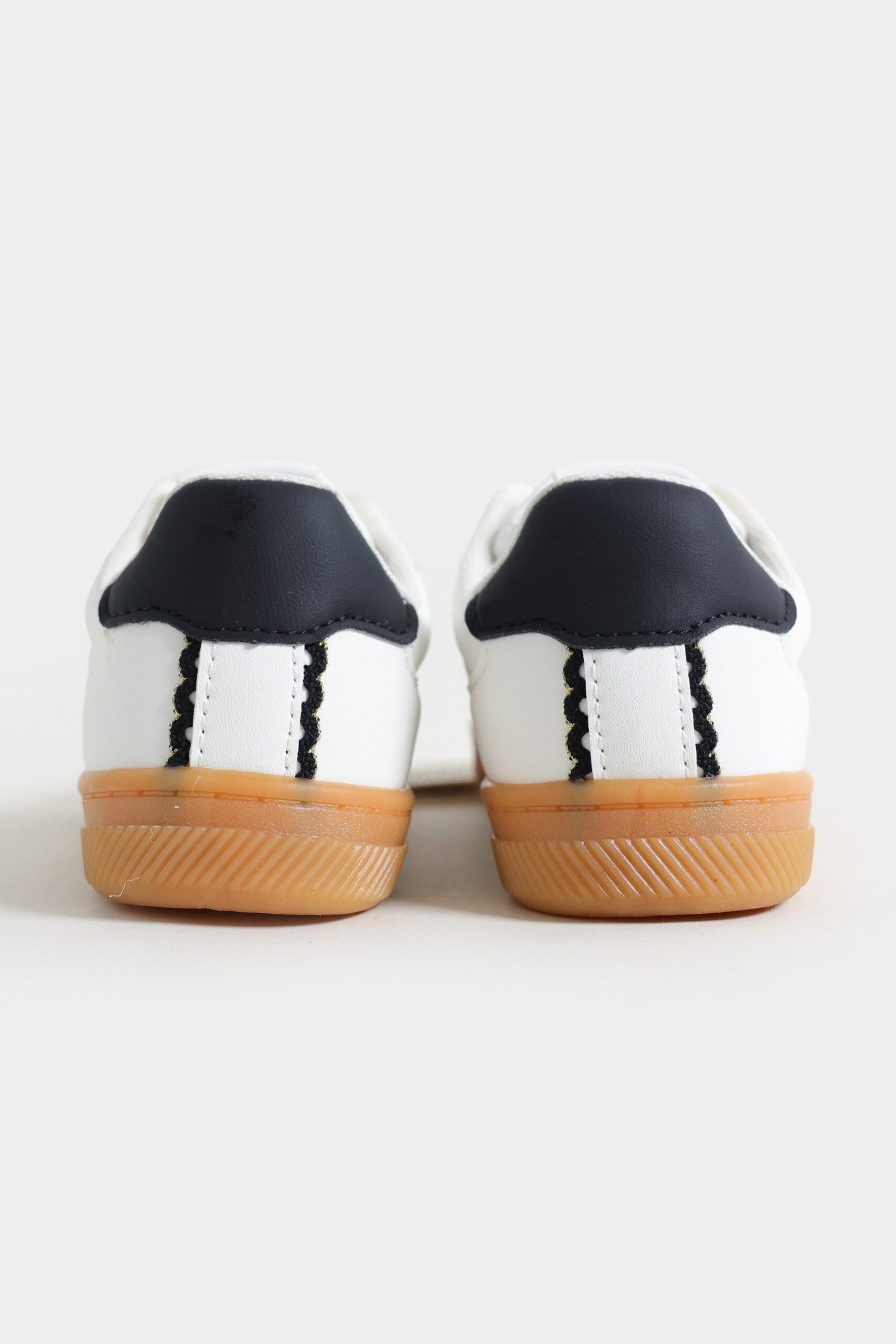 Low-Top Sneakers - Image 10