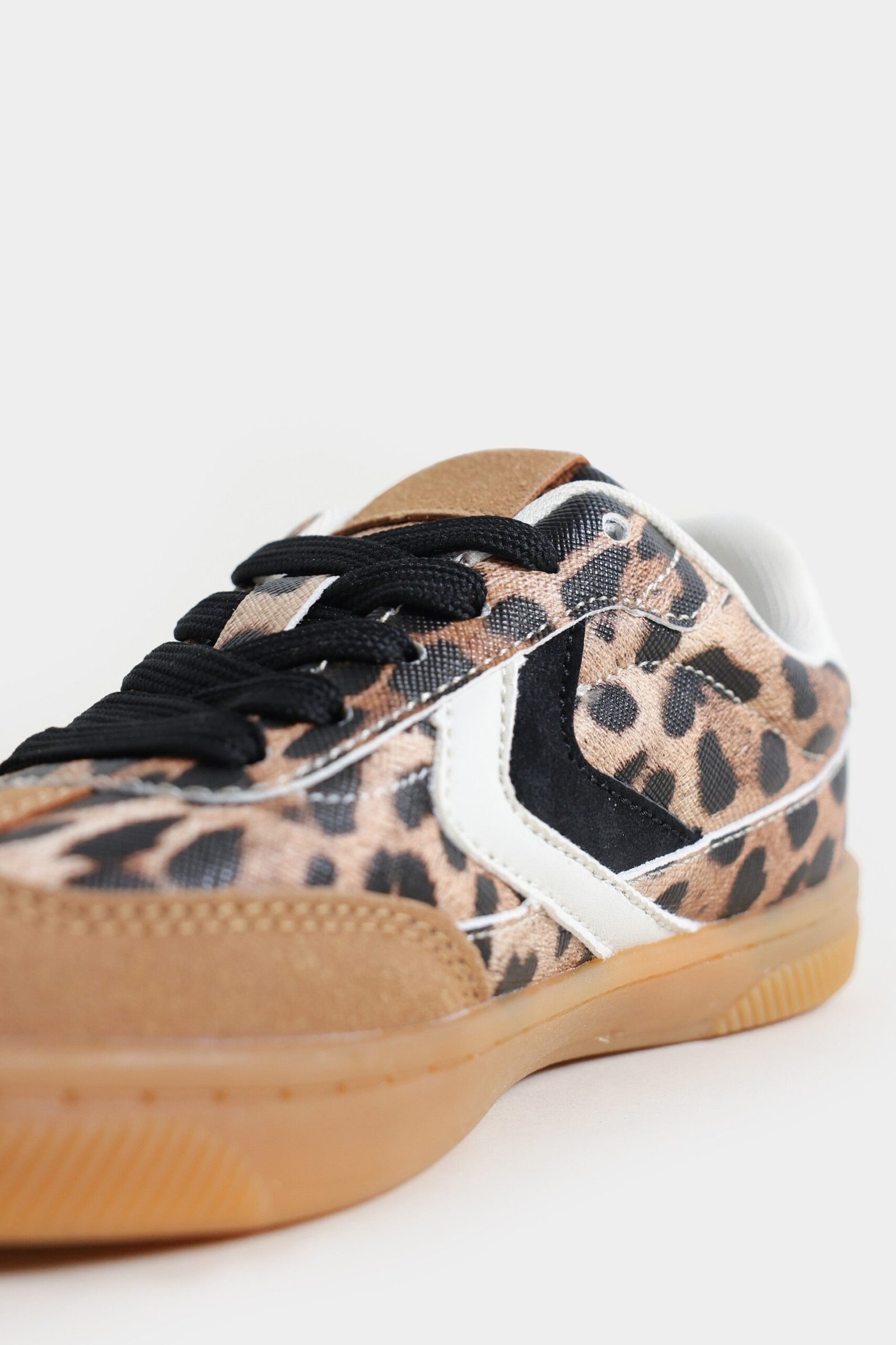Low-Top Sneakers - Image 4
