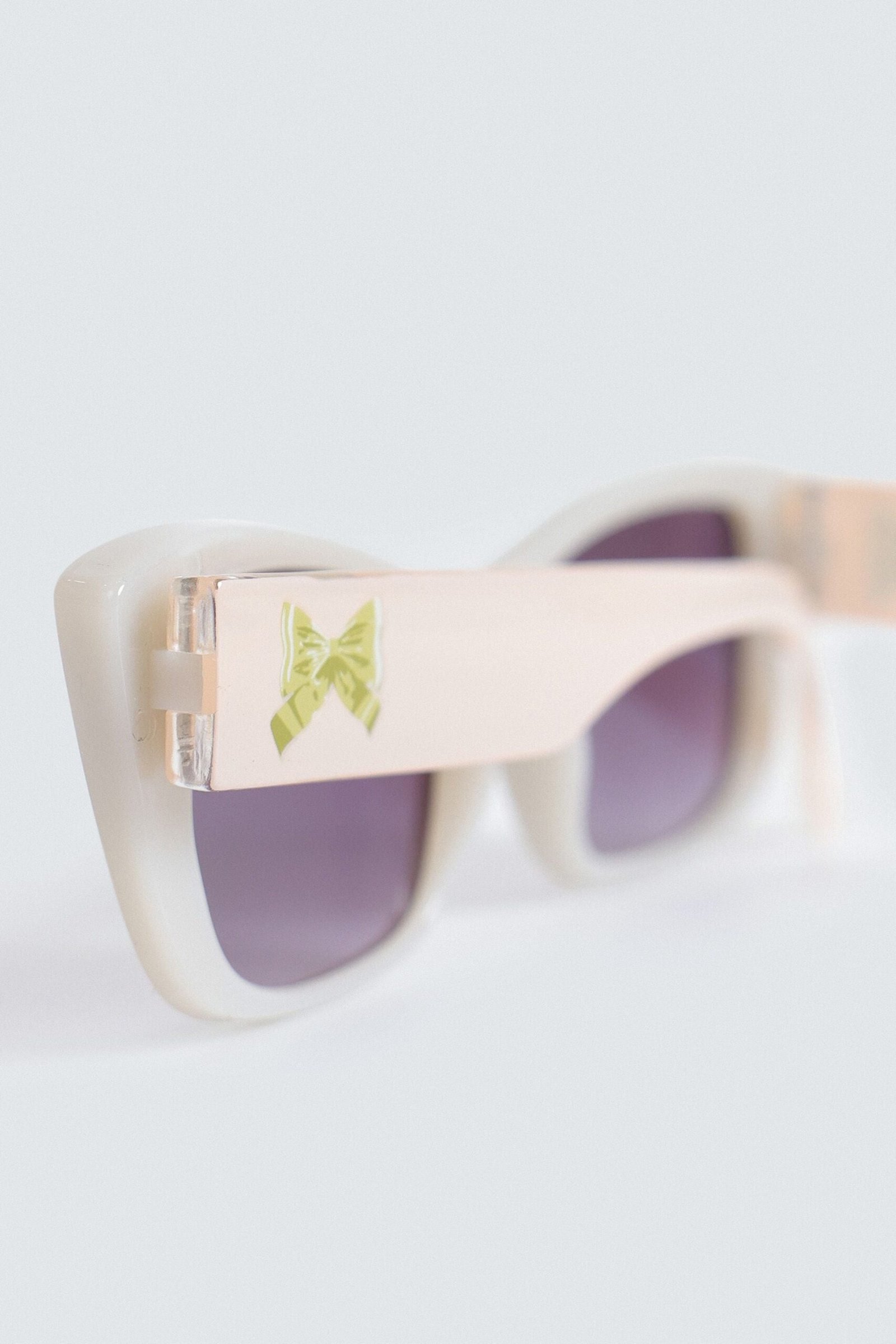 Rectangle Sunglasses - Image 3