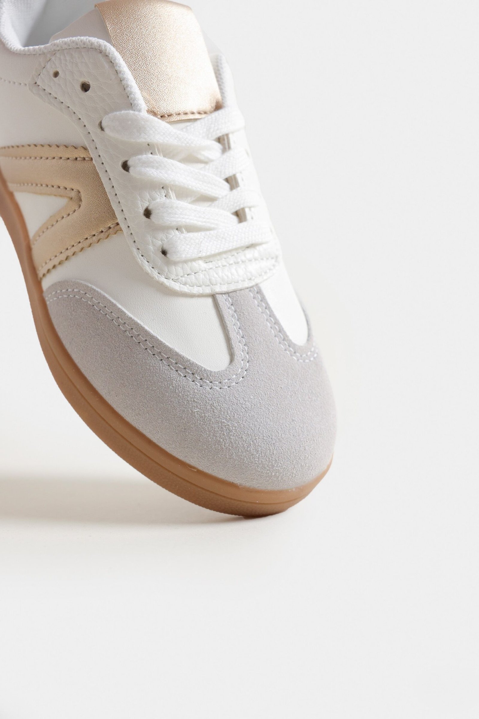 Low-Top Sneakers - Image 4