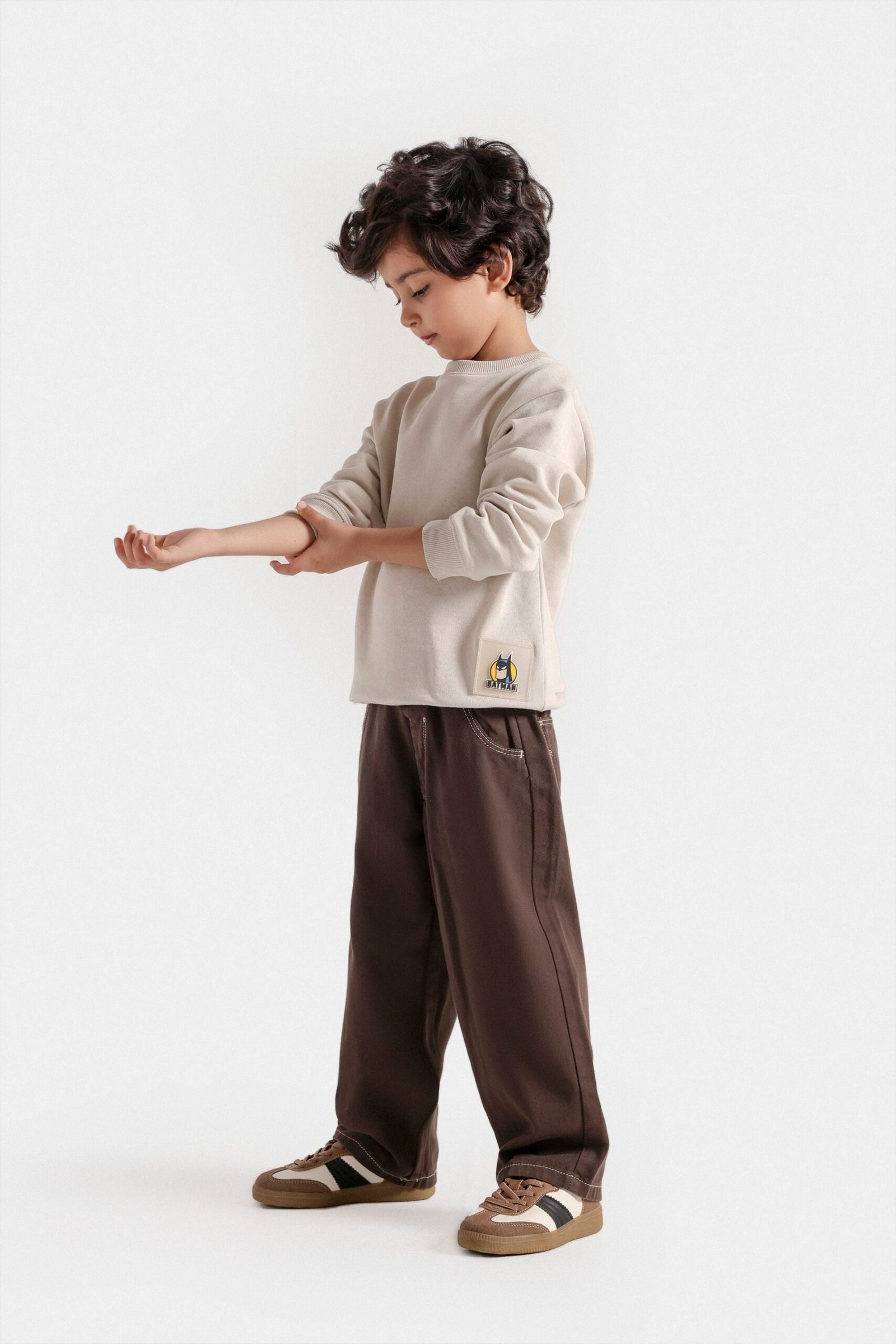 Basic Character Label Sweatshirt - Image 11