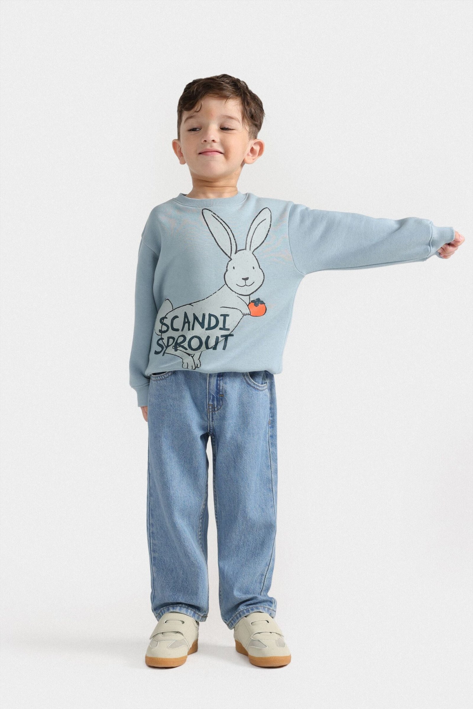 Graphic Sweatshirt - Image 4
