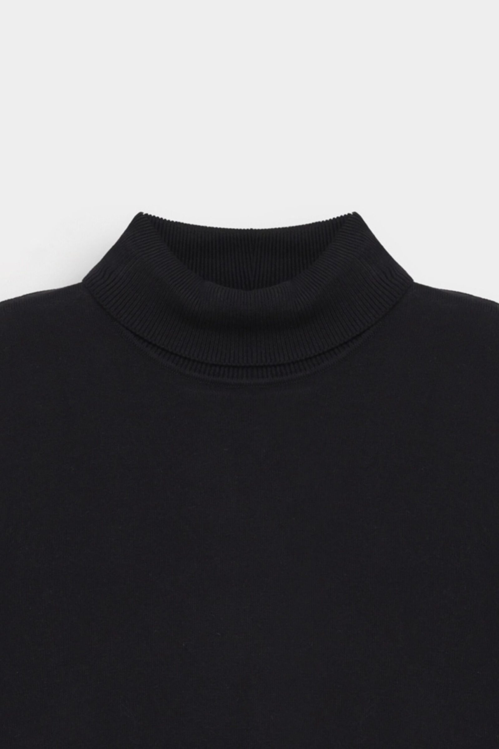 Basic Turtle Neck Sweater - Image 13
