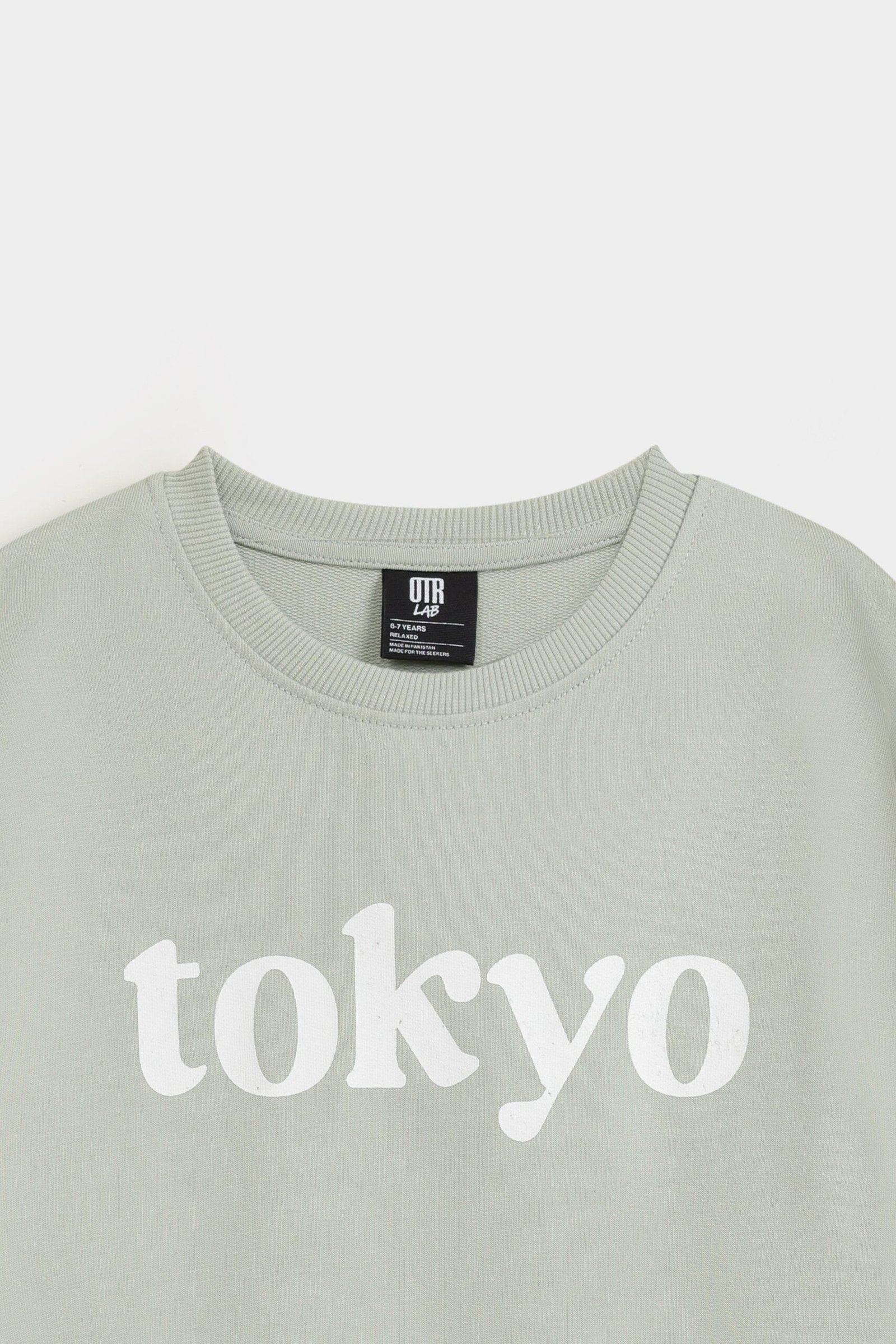 Cropped Graphic Sweatshirt - Image 5
