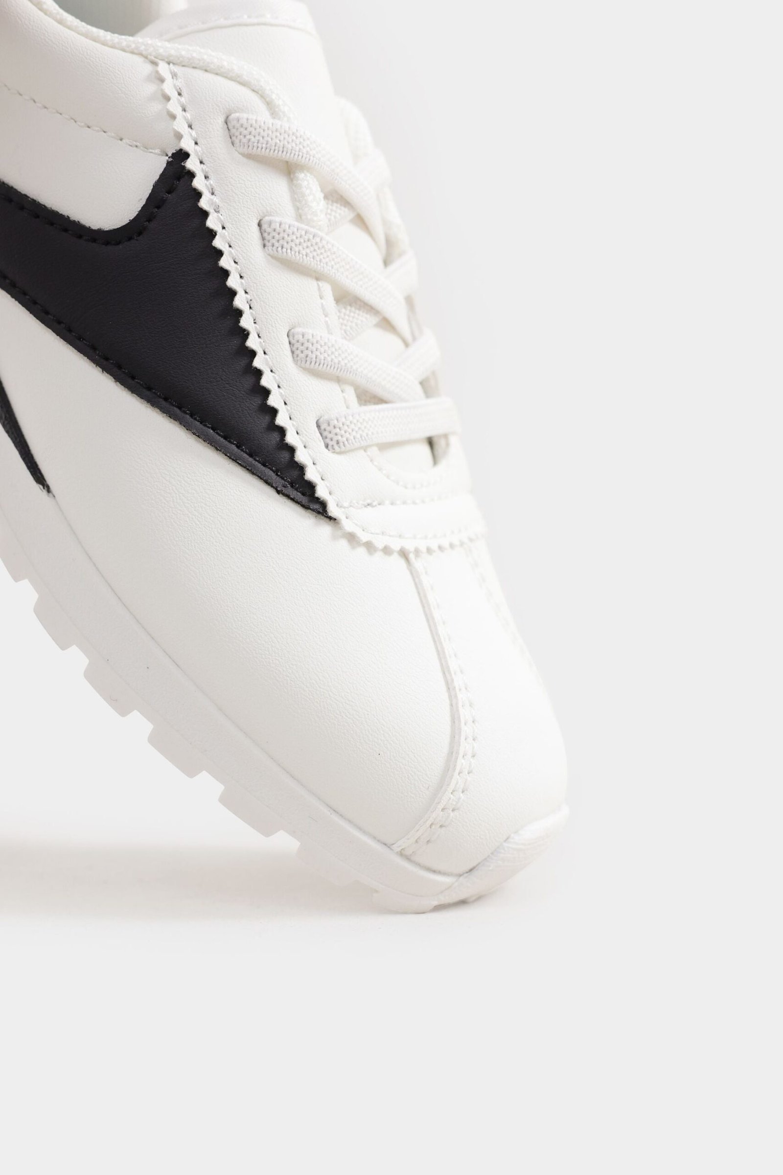Sporty Trainers - Image 8