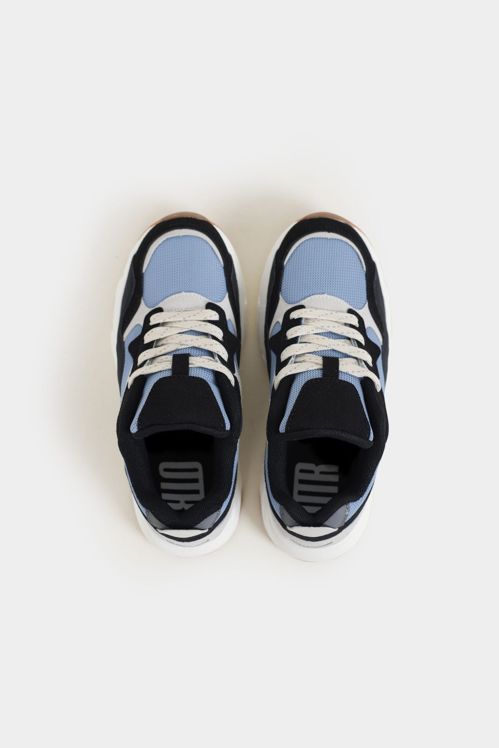Multi- Piece Sneakers - Image 3