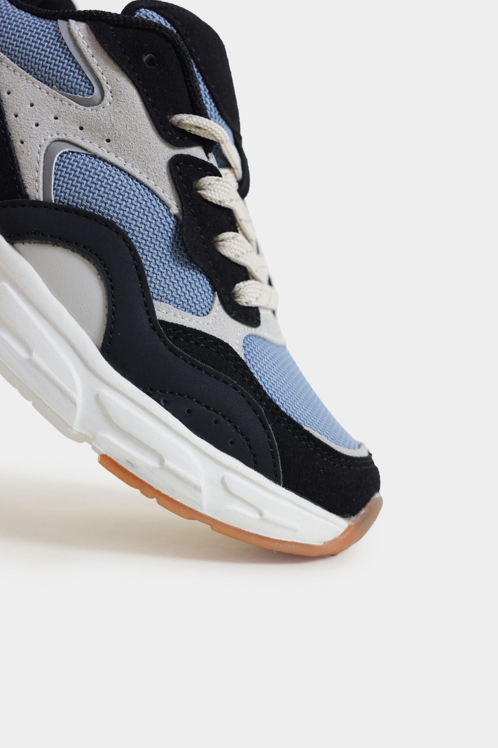 Multi- Piece Sneakers - Image 2