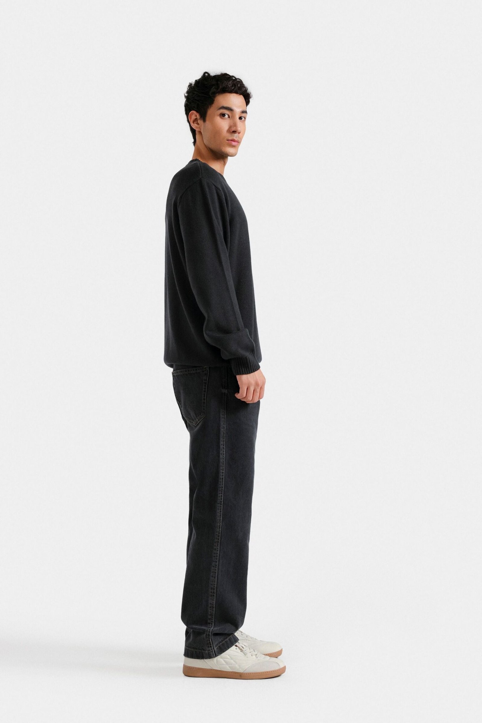 Basic Crew Neck Sweater - Image 3