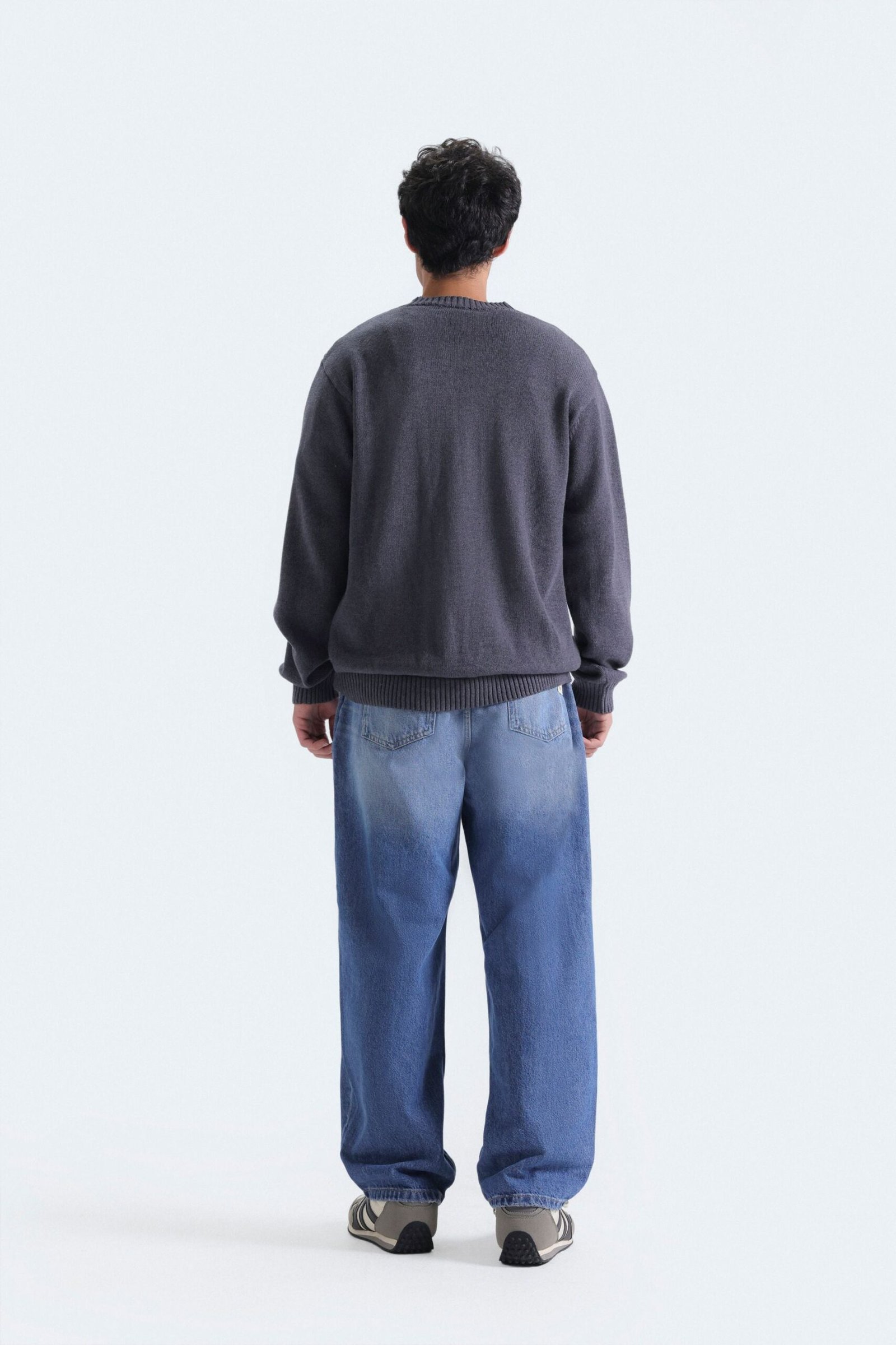 Basic Crew Neck Sweater - Image 11
