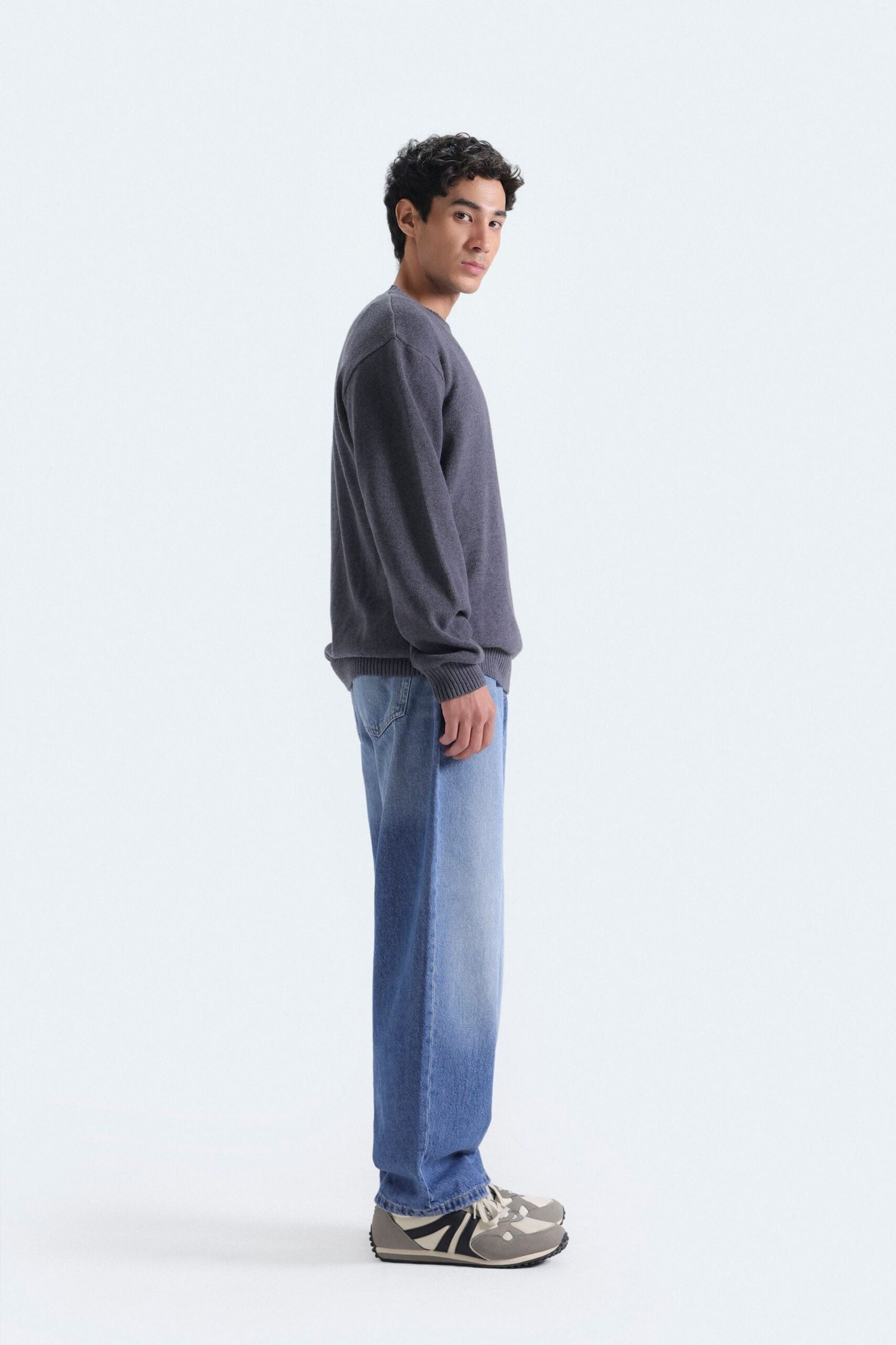 Basic Crew Neck Sweater - Image 10