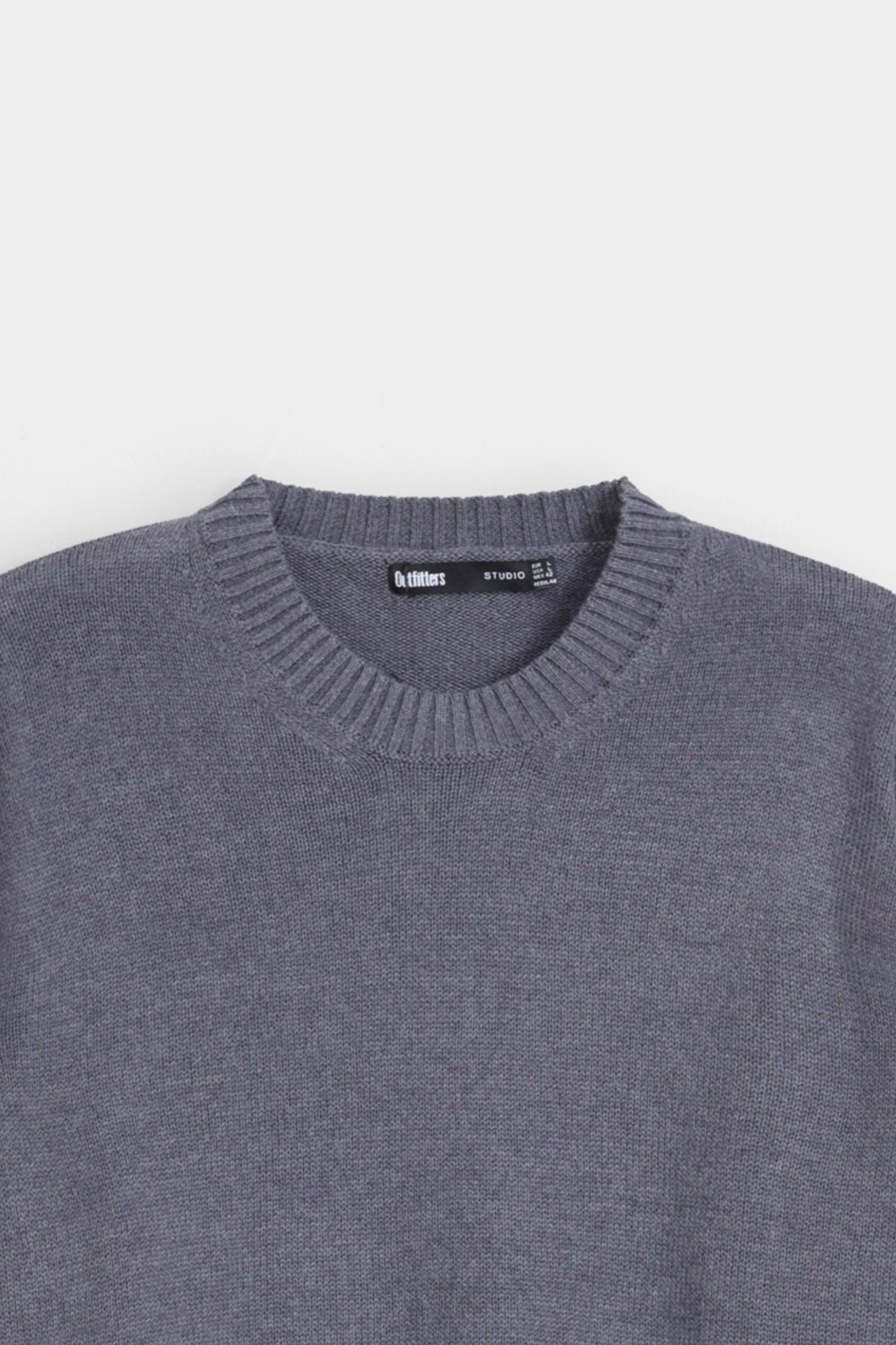 Basic Crew Neck Sweater - Image 13