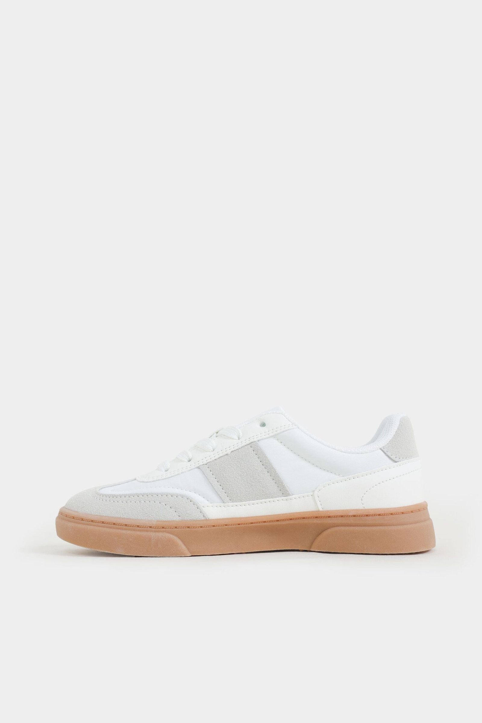 Low-Top Sneakers - Image 3
