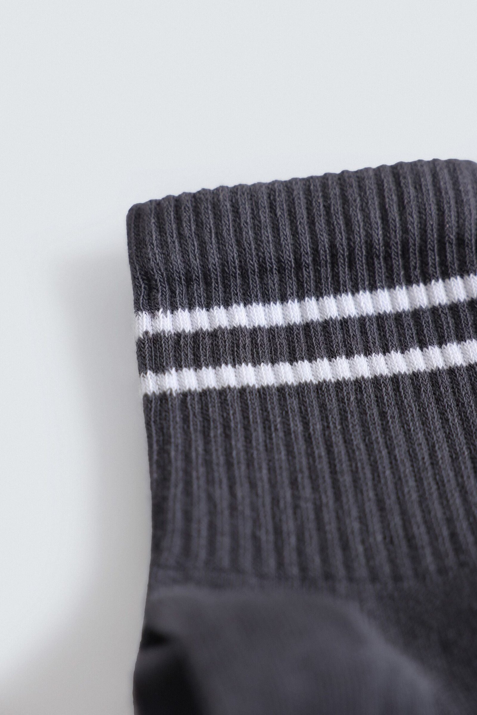 Pack of 3 Short Crew Socks - Image 7