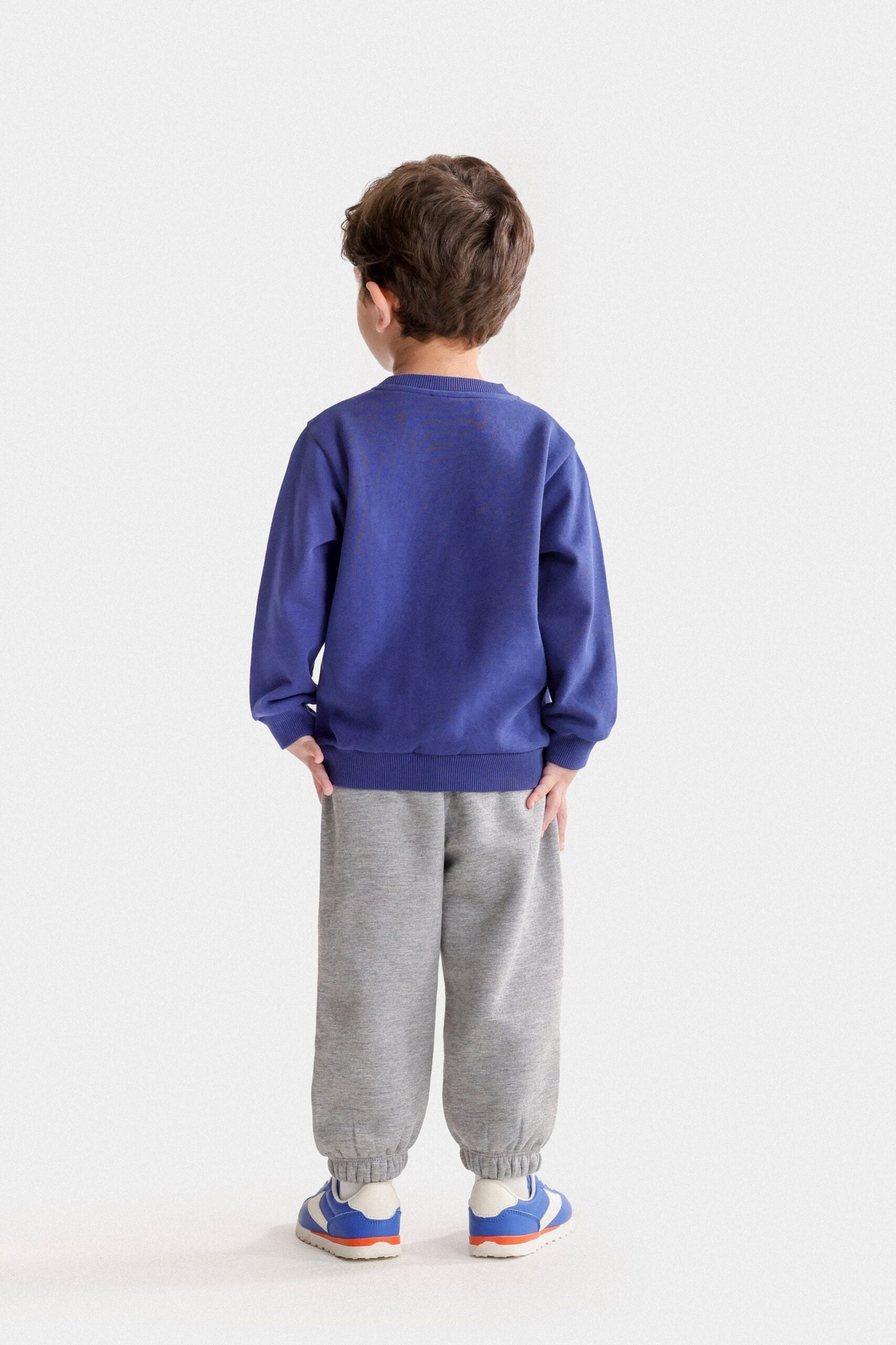 Graphic Sweatshirt - Image 6