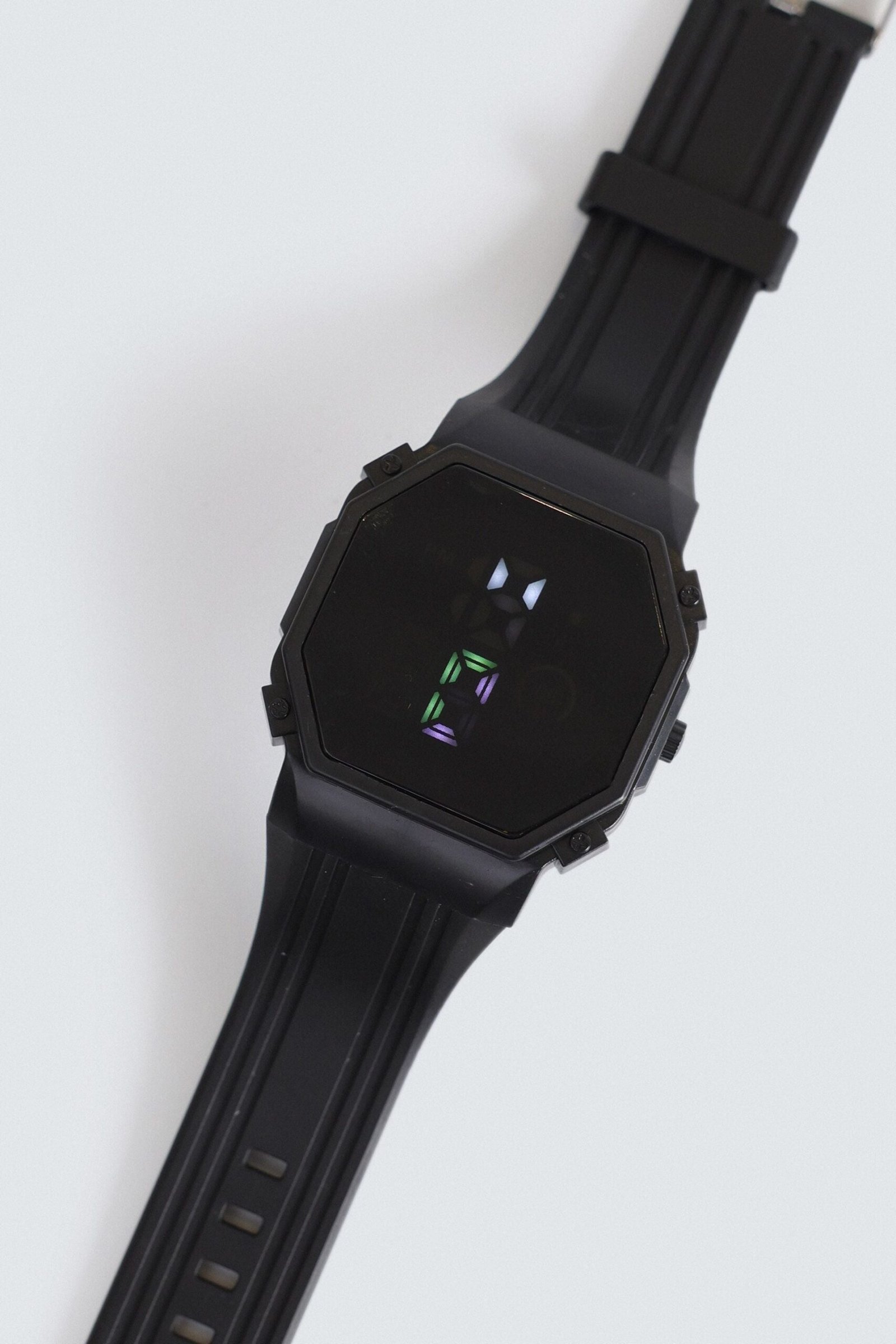 Digital Watch With Silicone Strap - Image 3