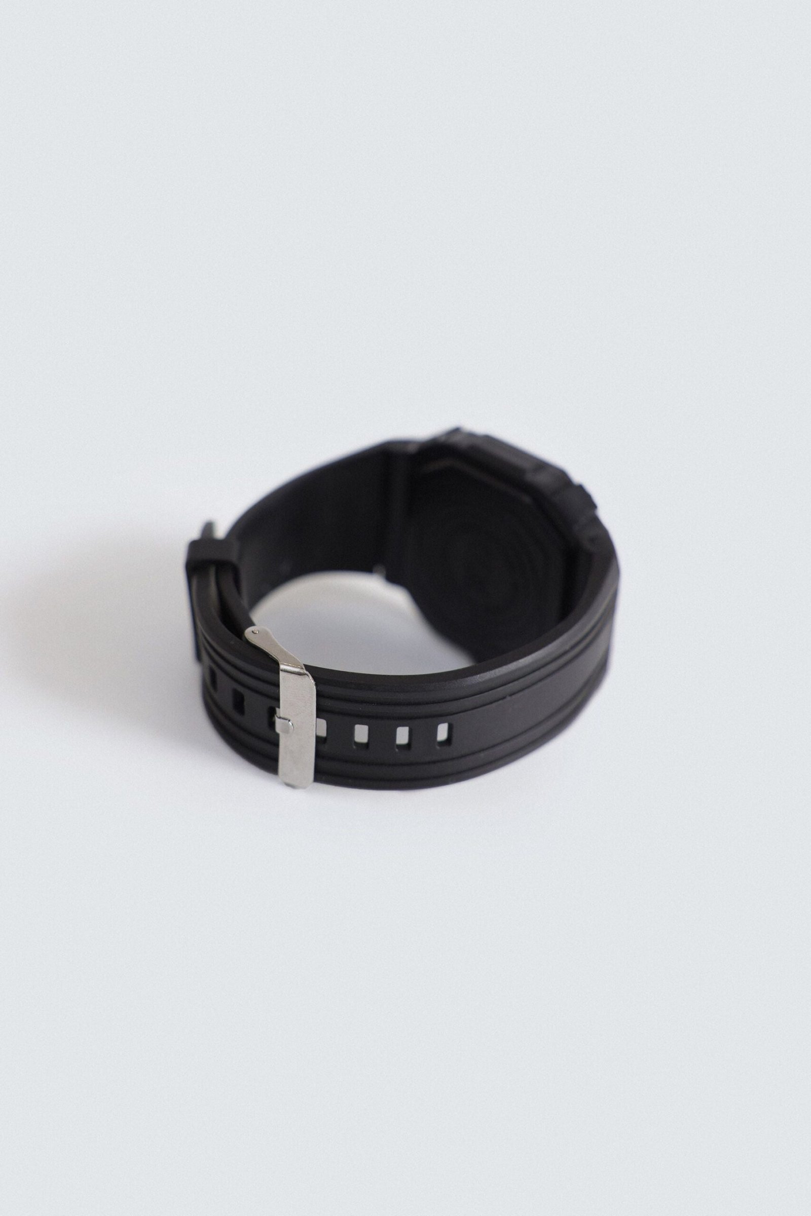 Digital Watch With Silicone Strap - Image 4