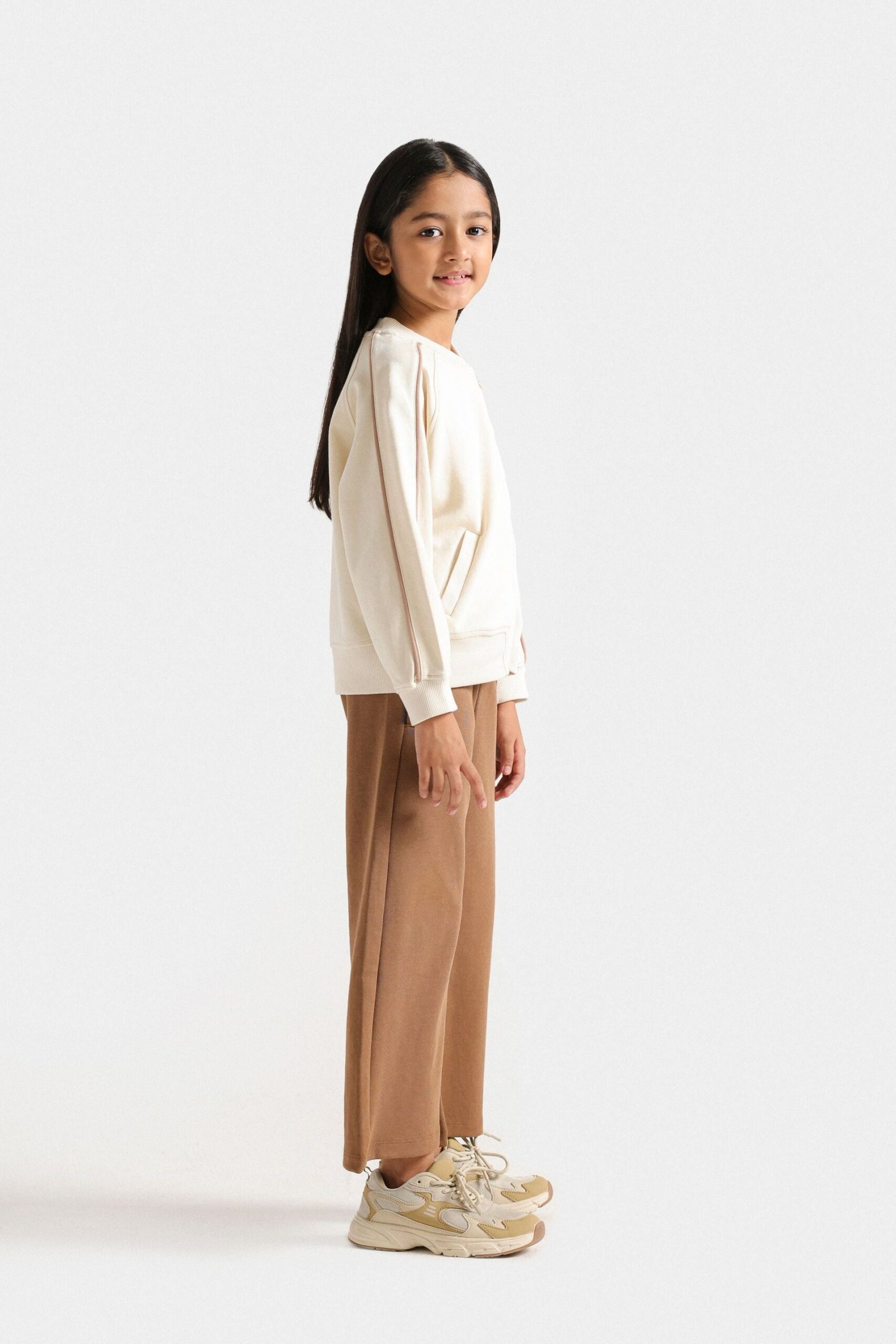 Raglan Sweatshirt With Piping Detail - Image 5