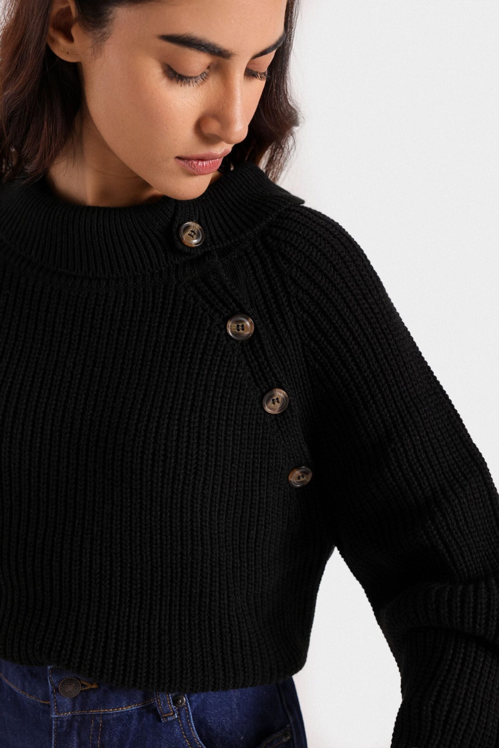 Cropped Sweater With Neck Buttons - Image 2