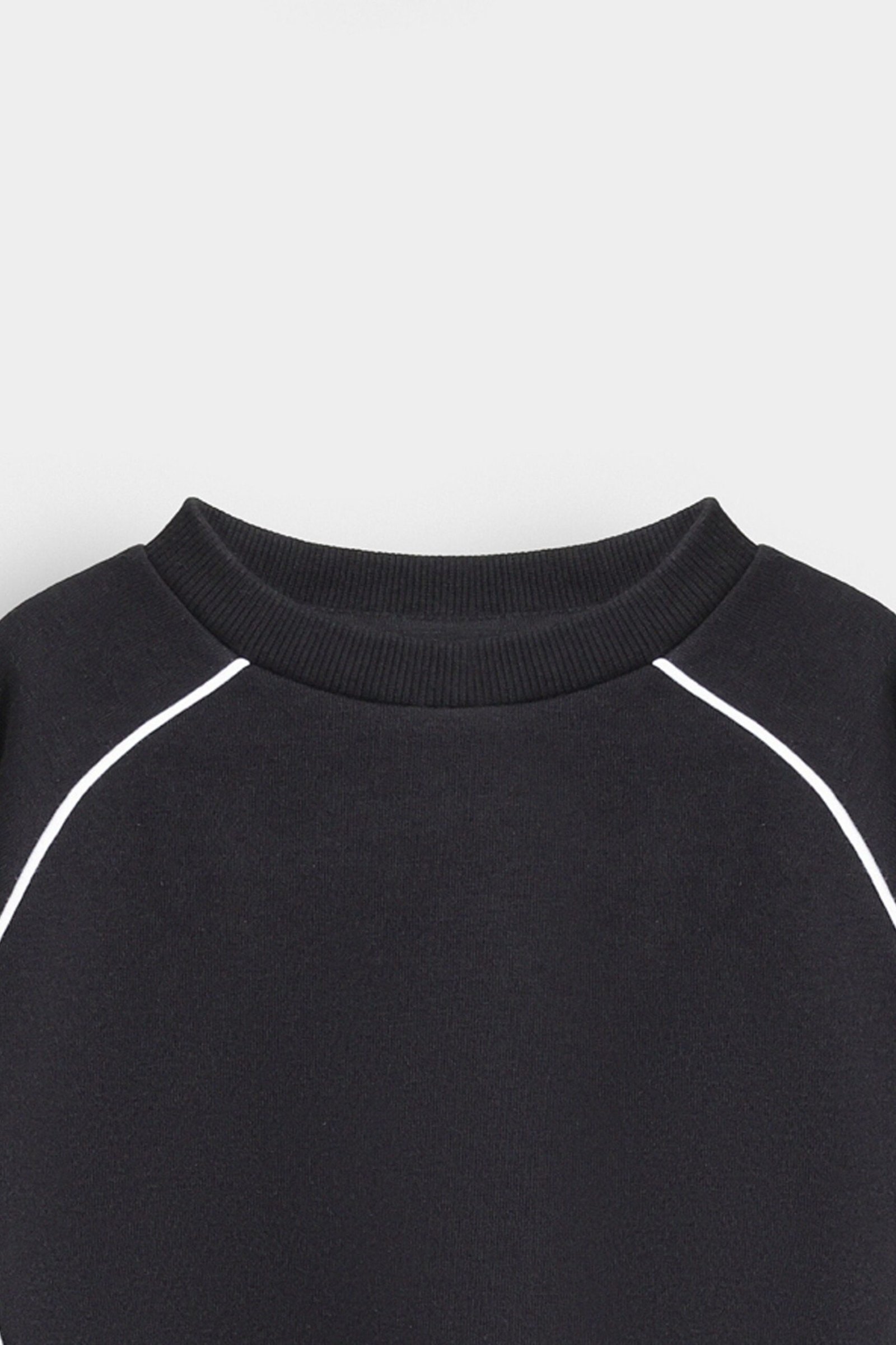 Basic Sweatshirt With Pipping Detail - Image 2