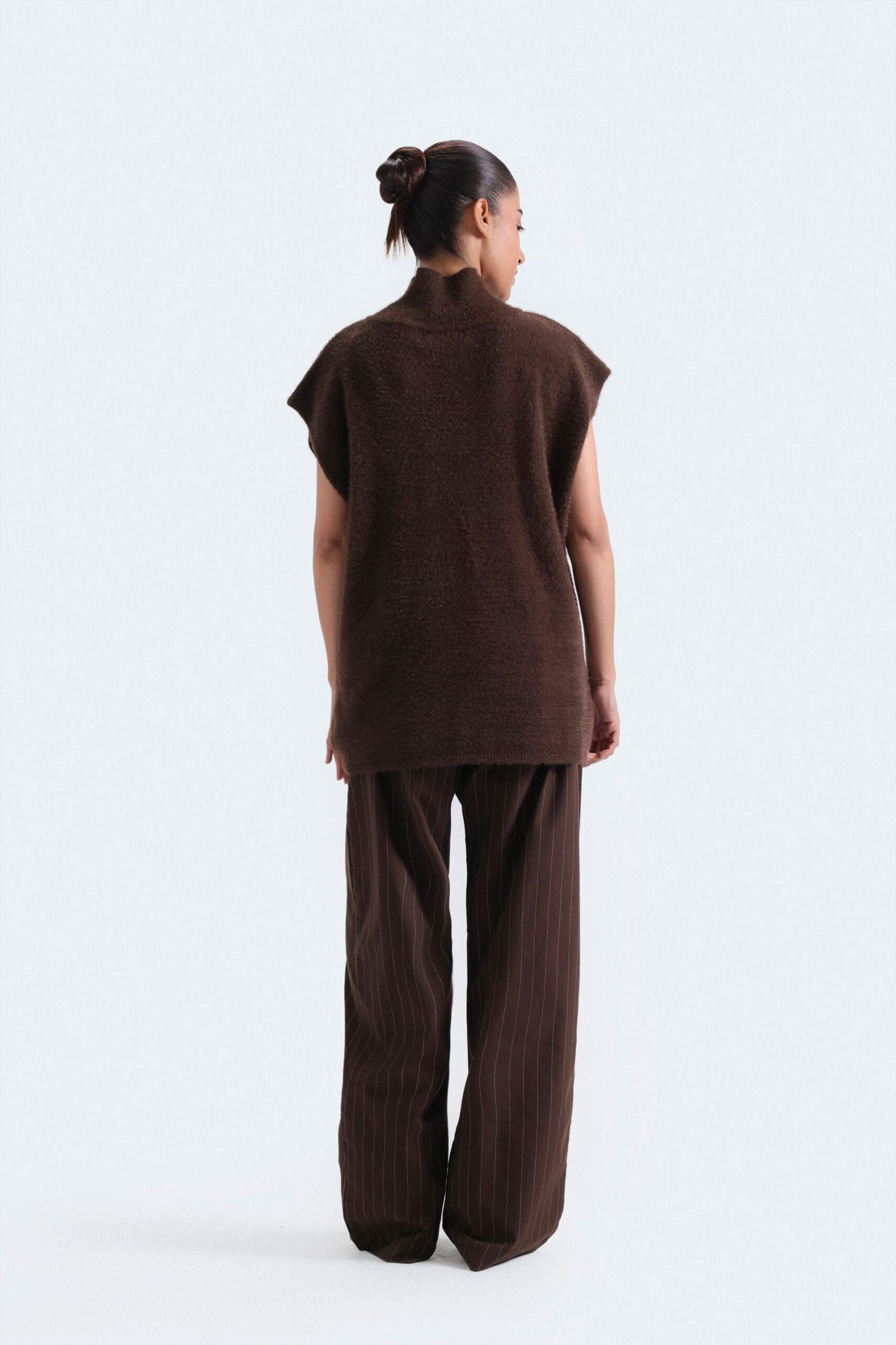Funnel Neck Sleeveless Sweater - Image 4