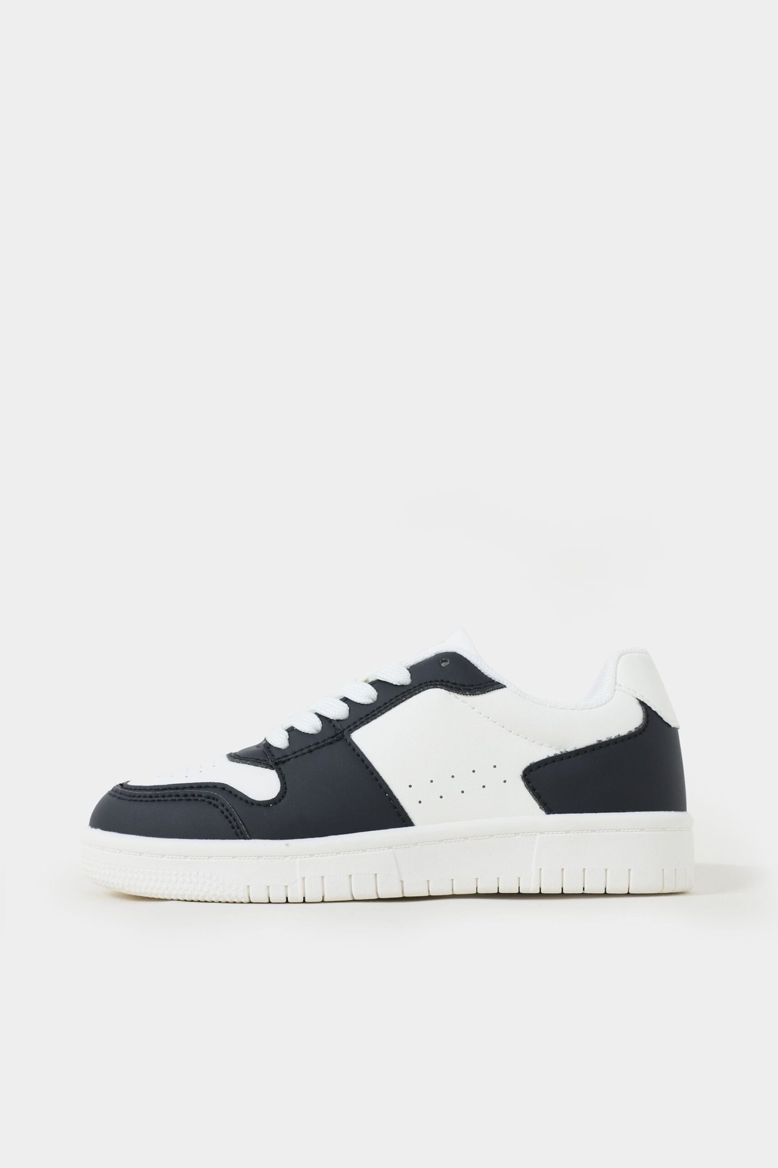 Low-Top Sneakers - Image 10