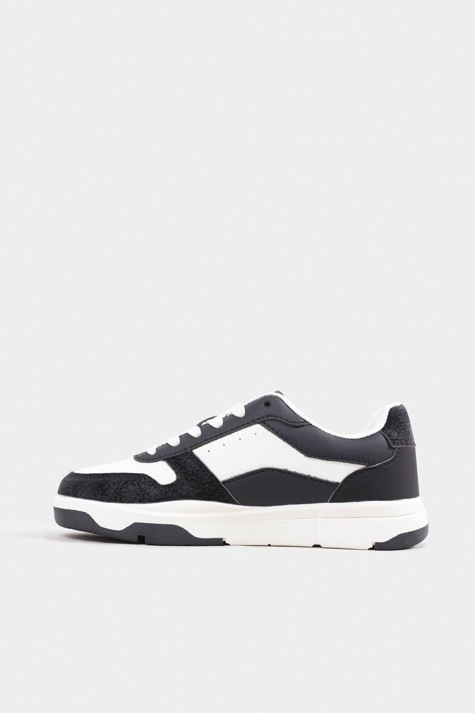 Multi-Piece Trainers - Image 4