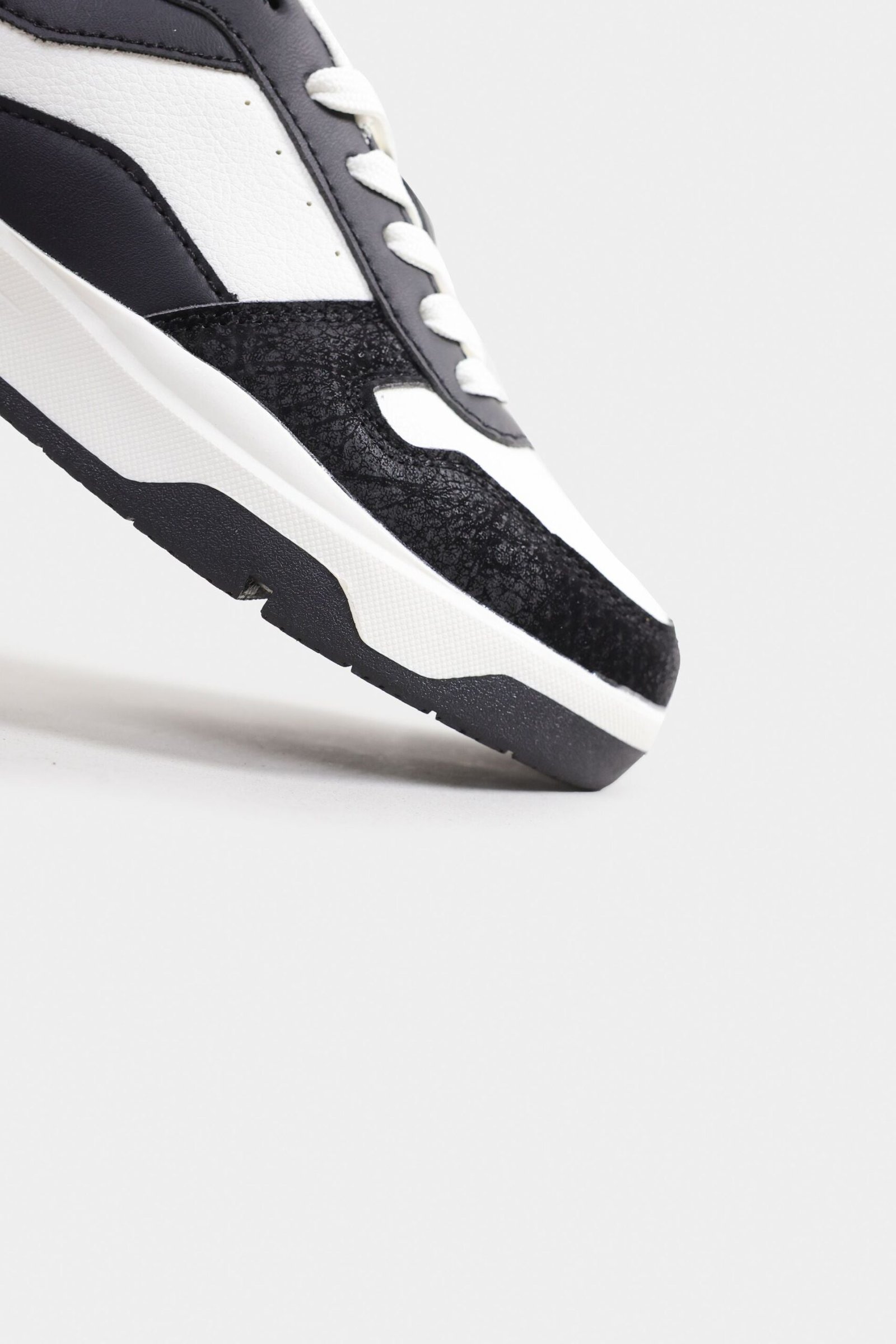 Multi-Piece Trainers - Image 3