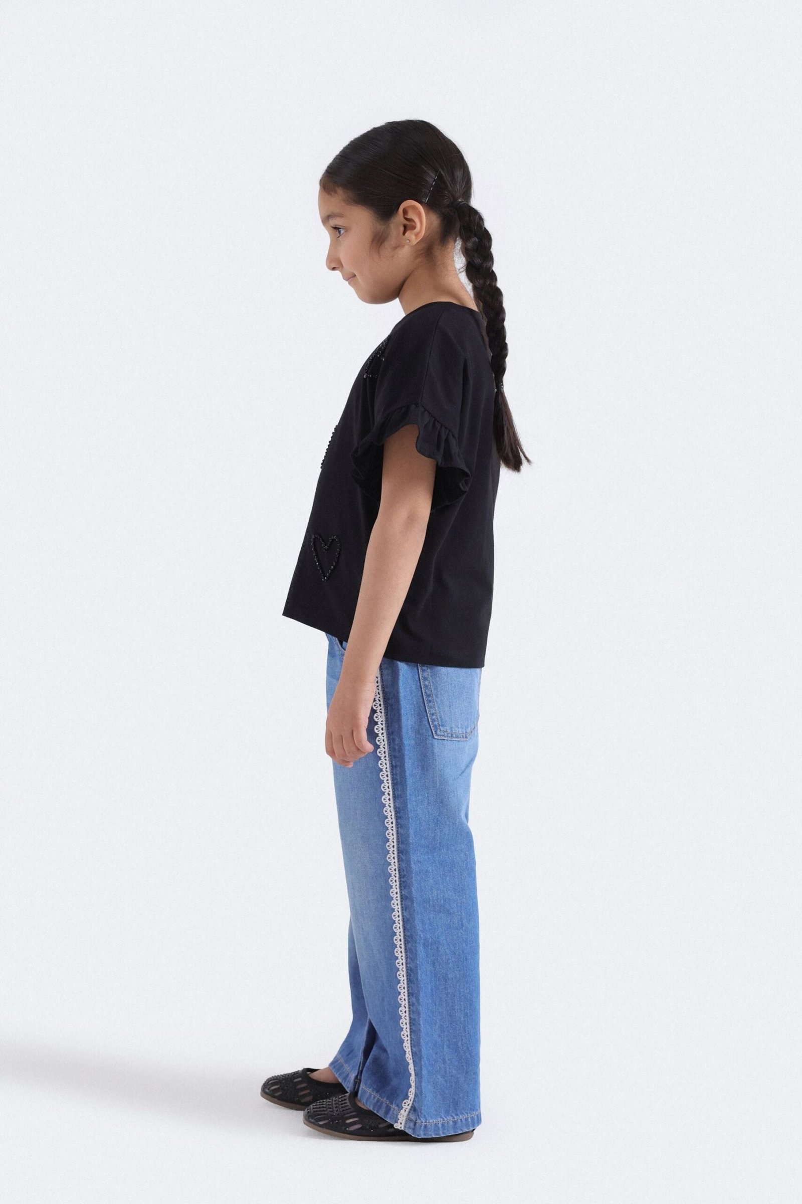 Wide Leg Jeans With Lace Detail - Image 6