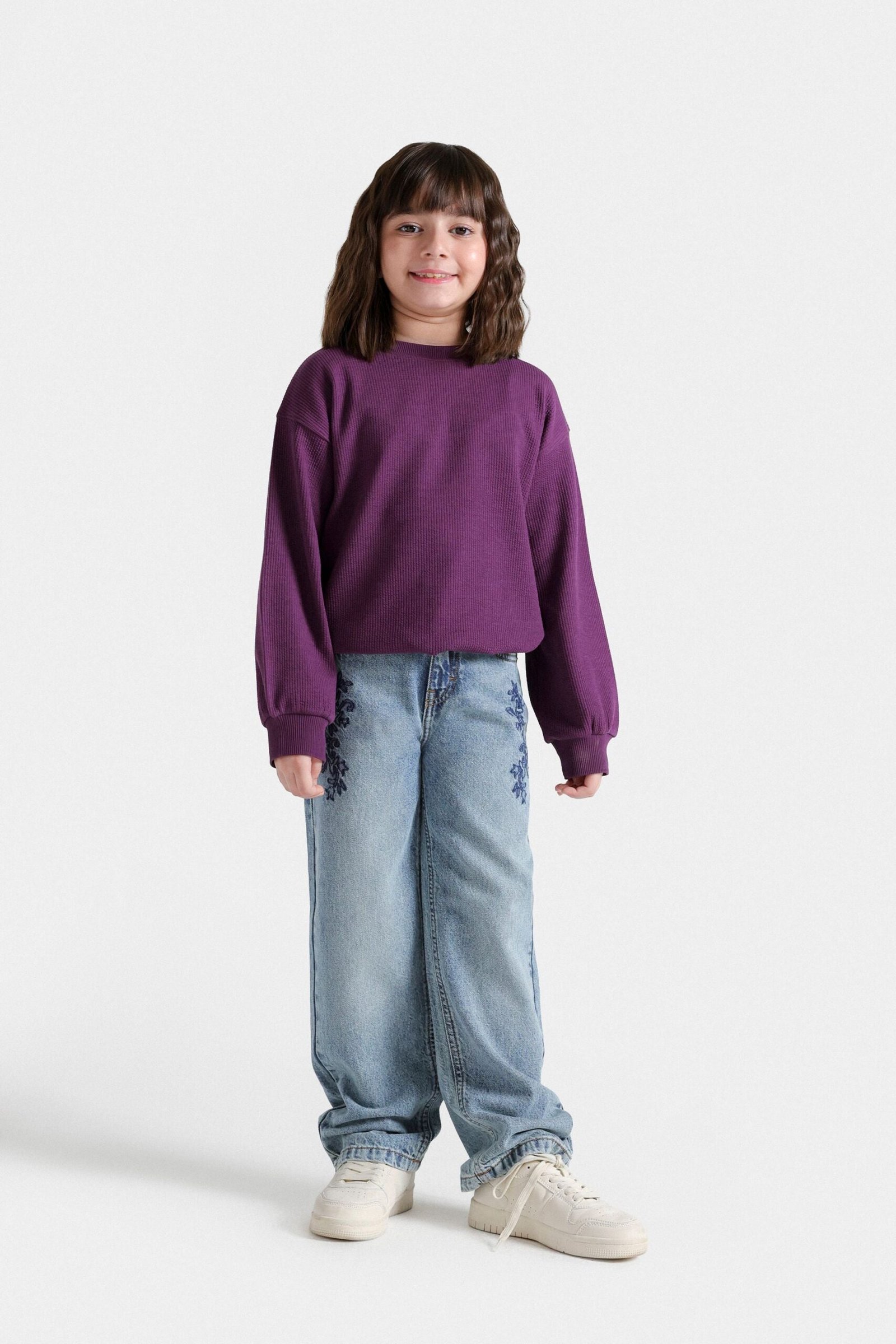 Cropped Sweatshirt With Elasticated Hem - Image 4