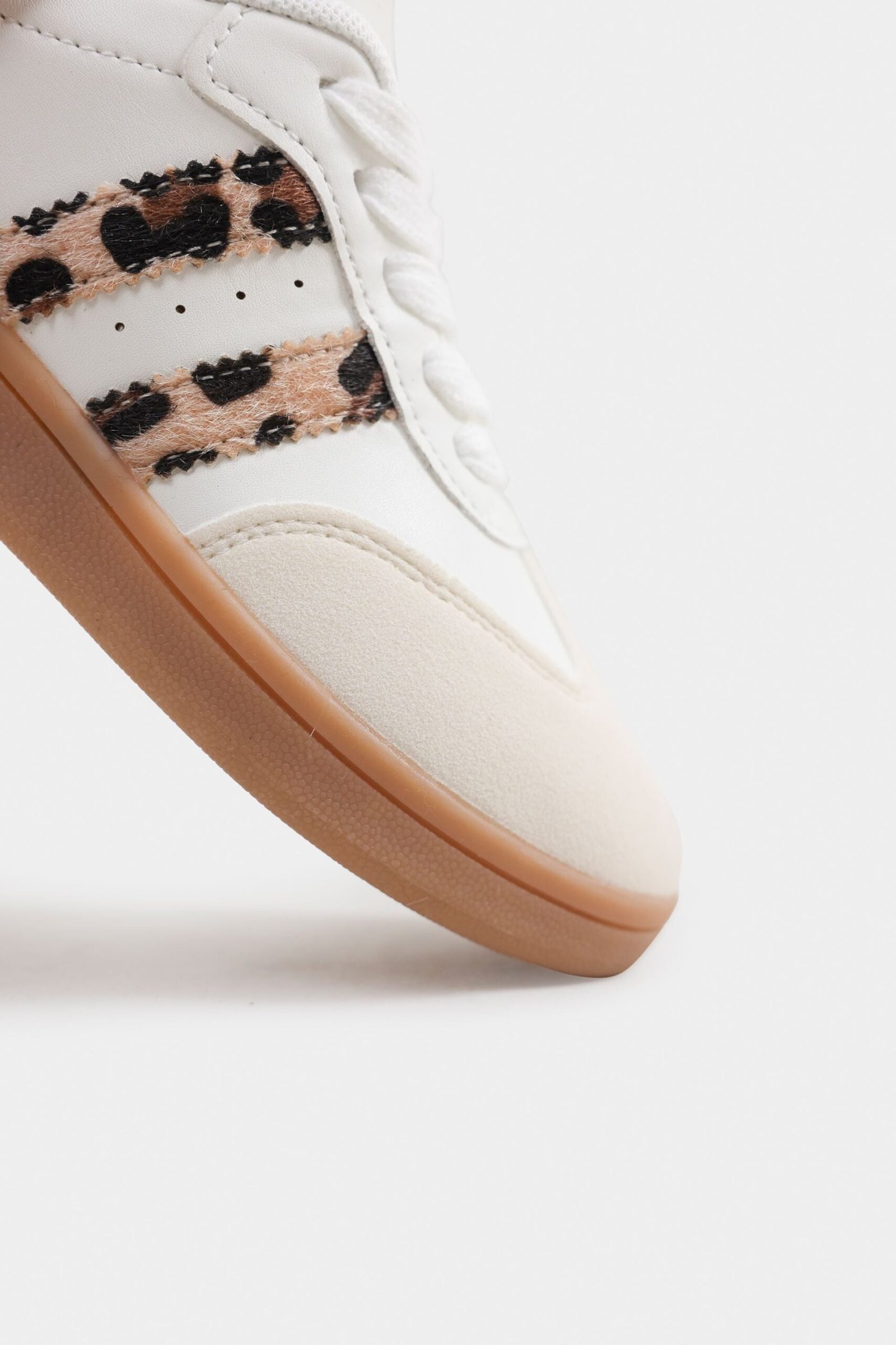 Low-Top Sneakers - Image 2
