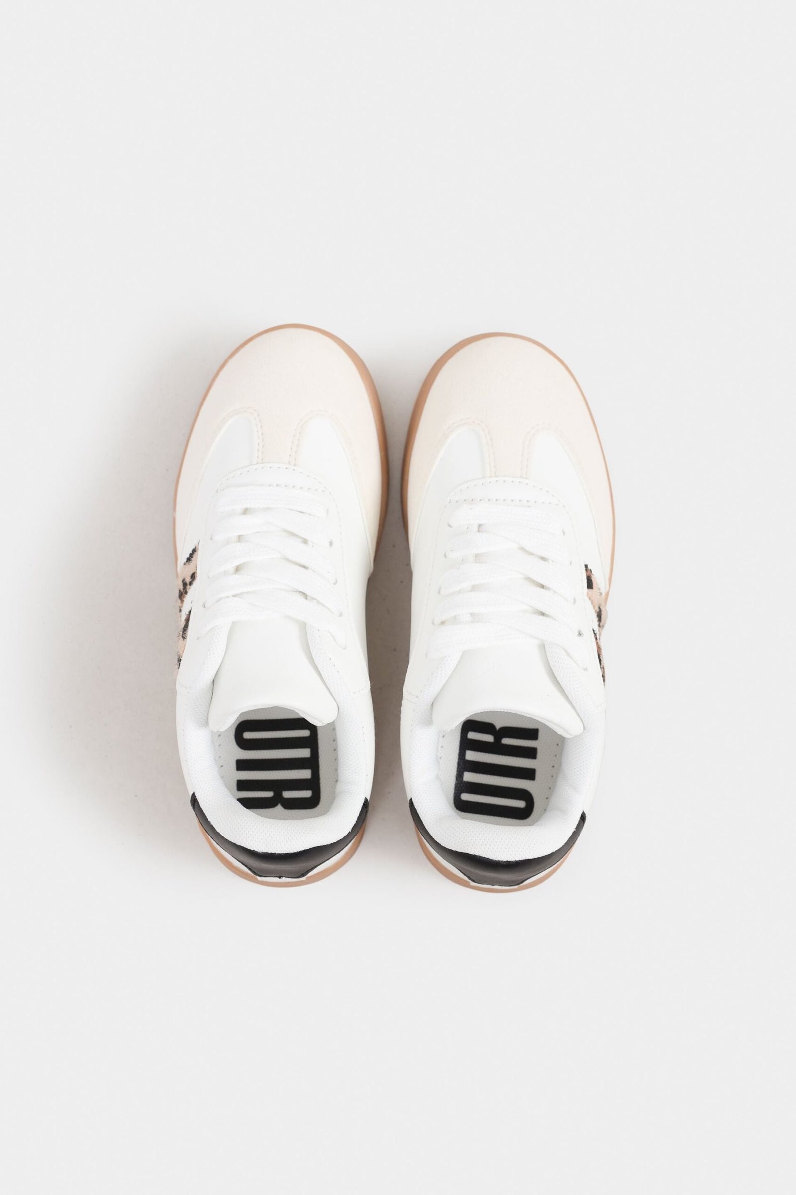 Low-Top Sneakers - Image 3