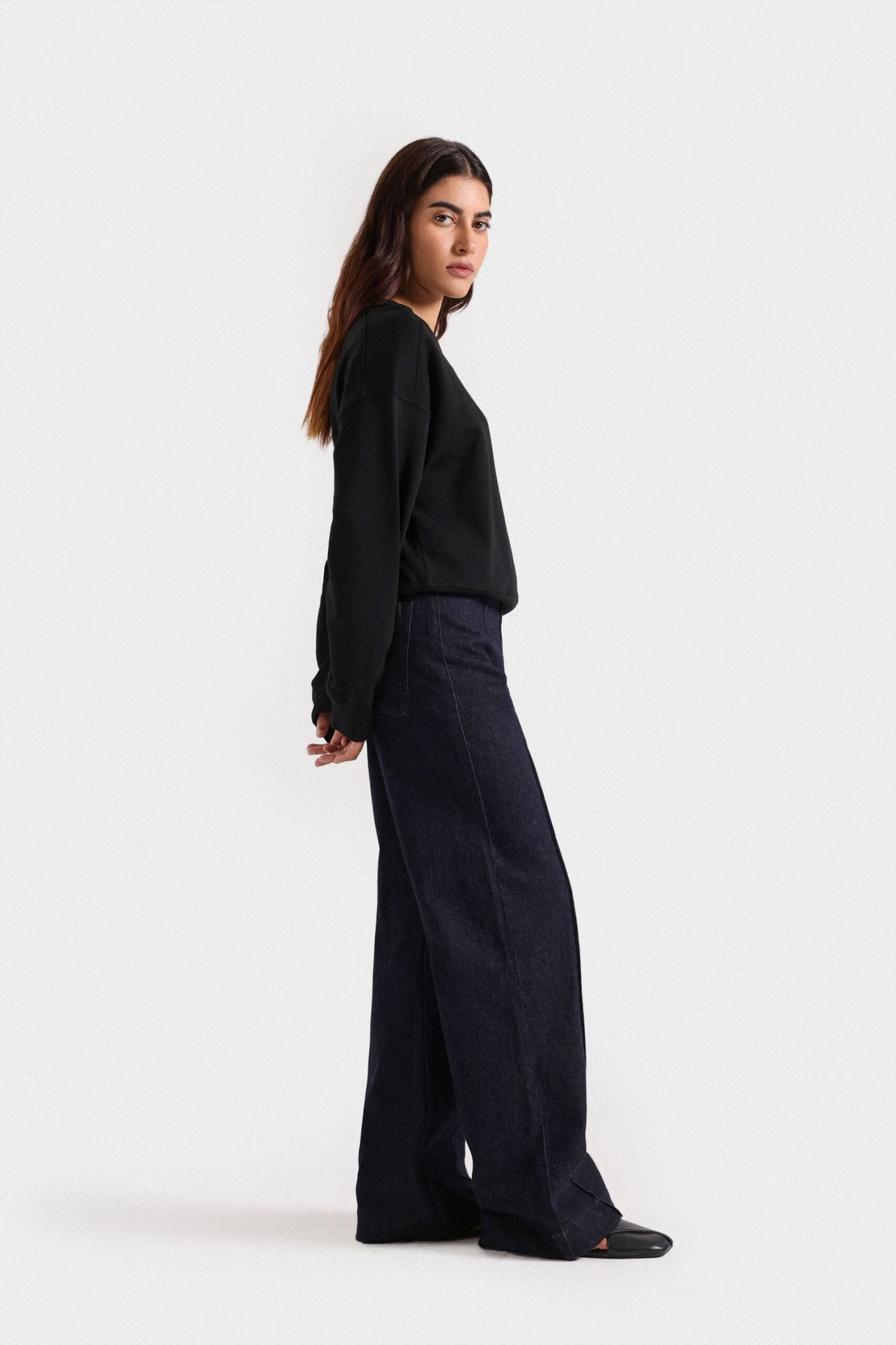 Basic Sweatshirt - Image 10