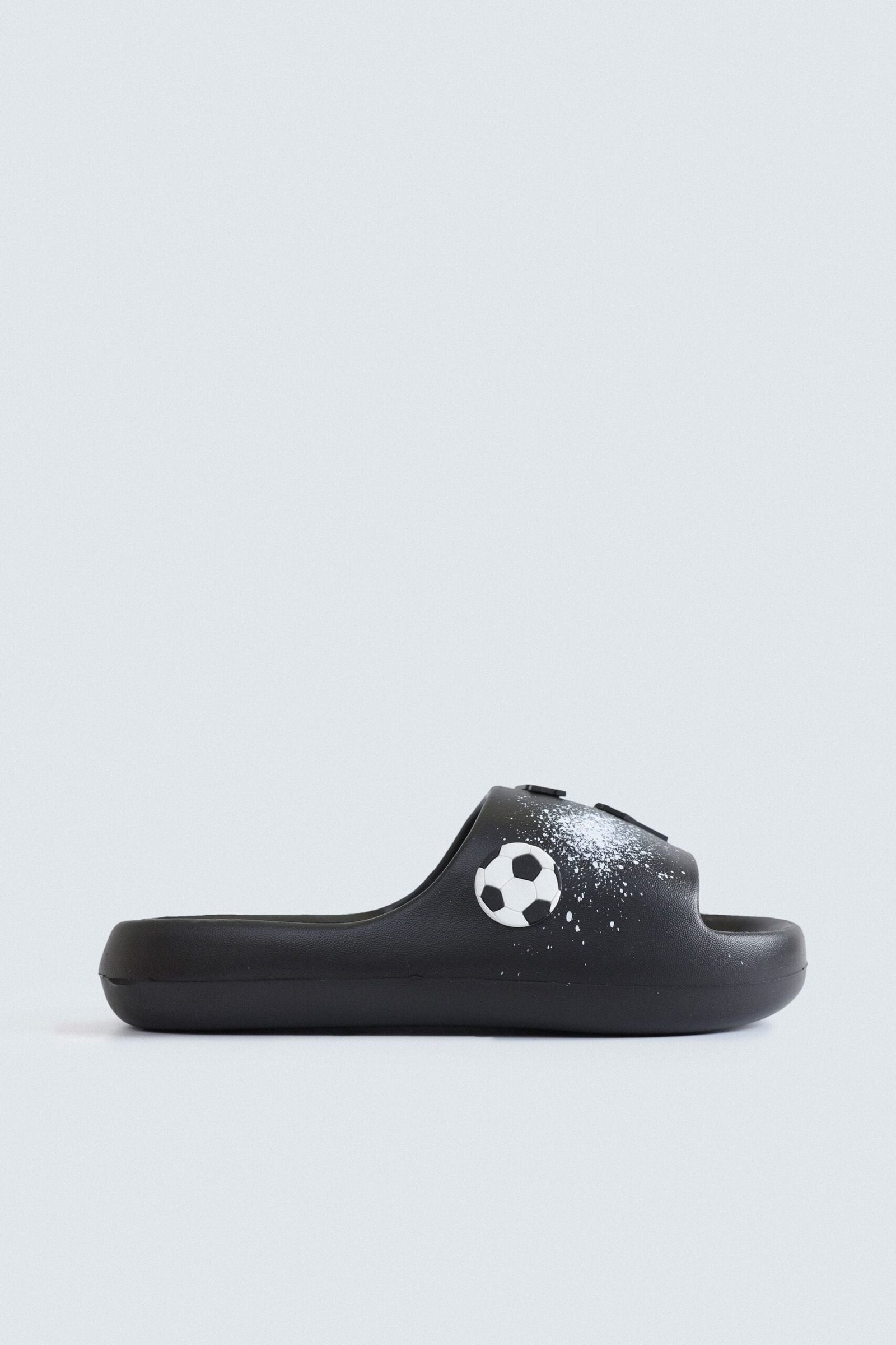 Rubber Slides With Charm Detail
