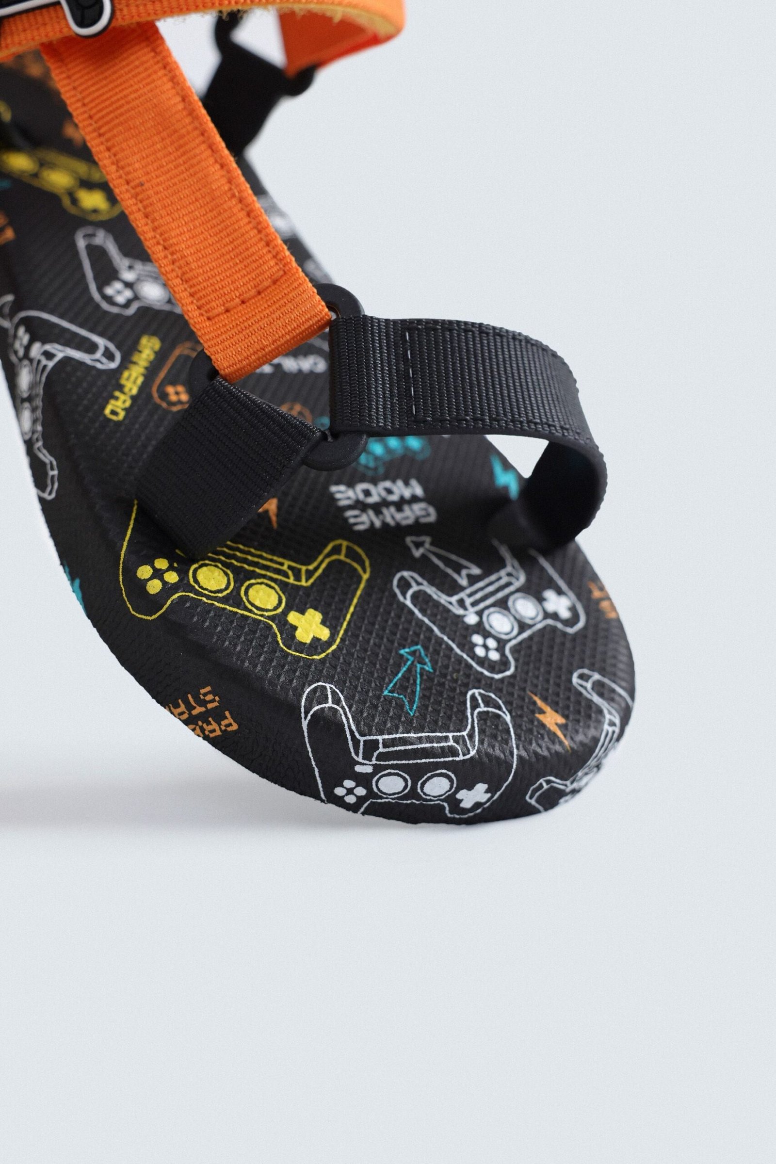 Color Block Strap Sandals - Image 3