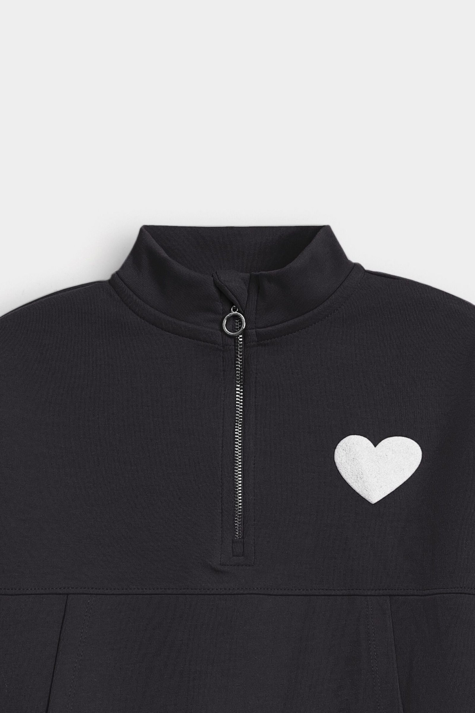 Graphic Quarter Zip-Up Sweatshirt - Image 8