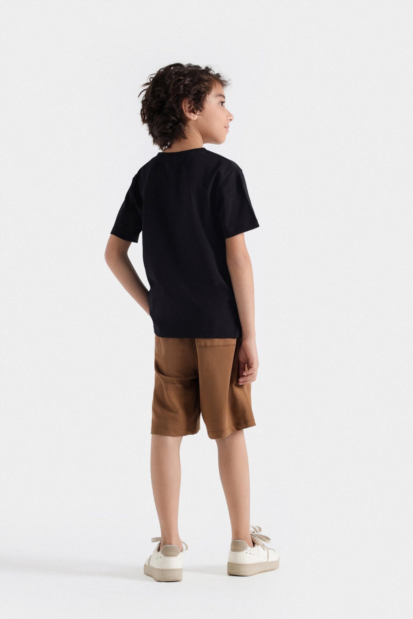 Basic Shorts With Front Pleat Detail - Image 10