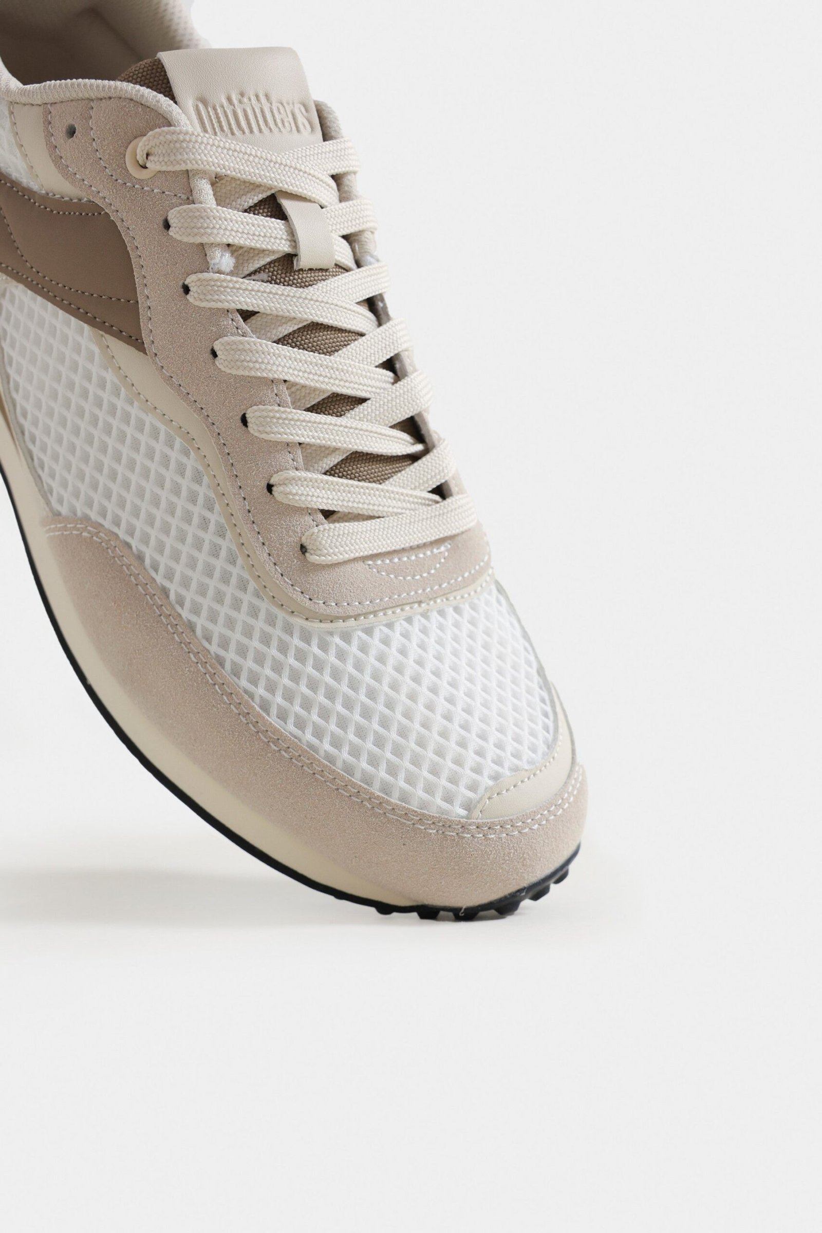 Contrast Mesh Sneakers - Image 2