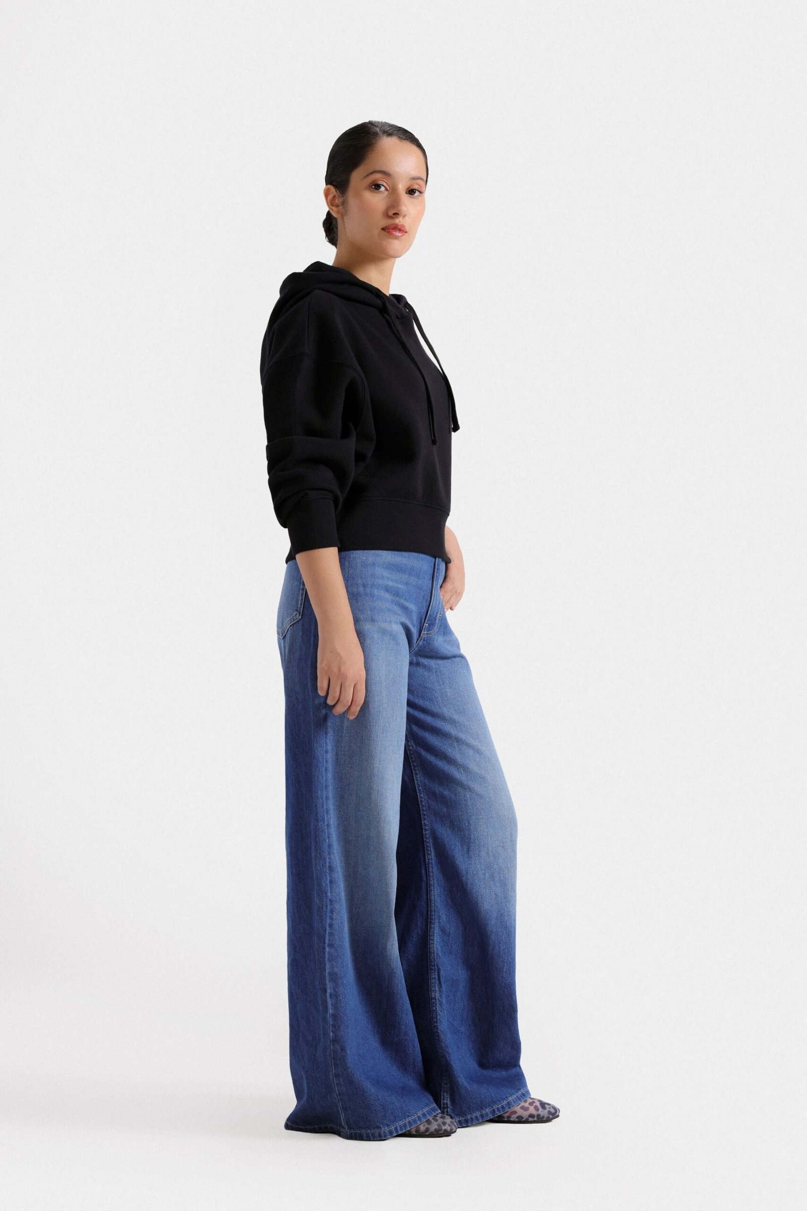 Super Cropped Hoodie - Image 3