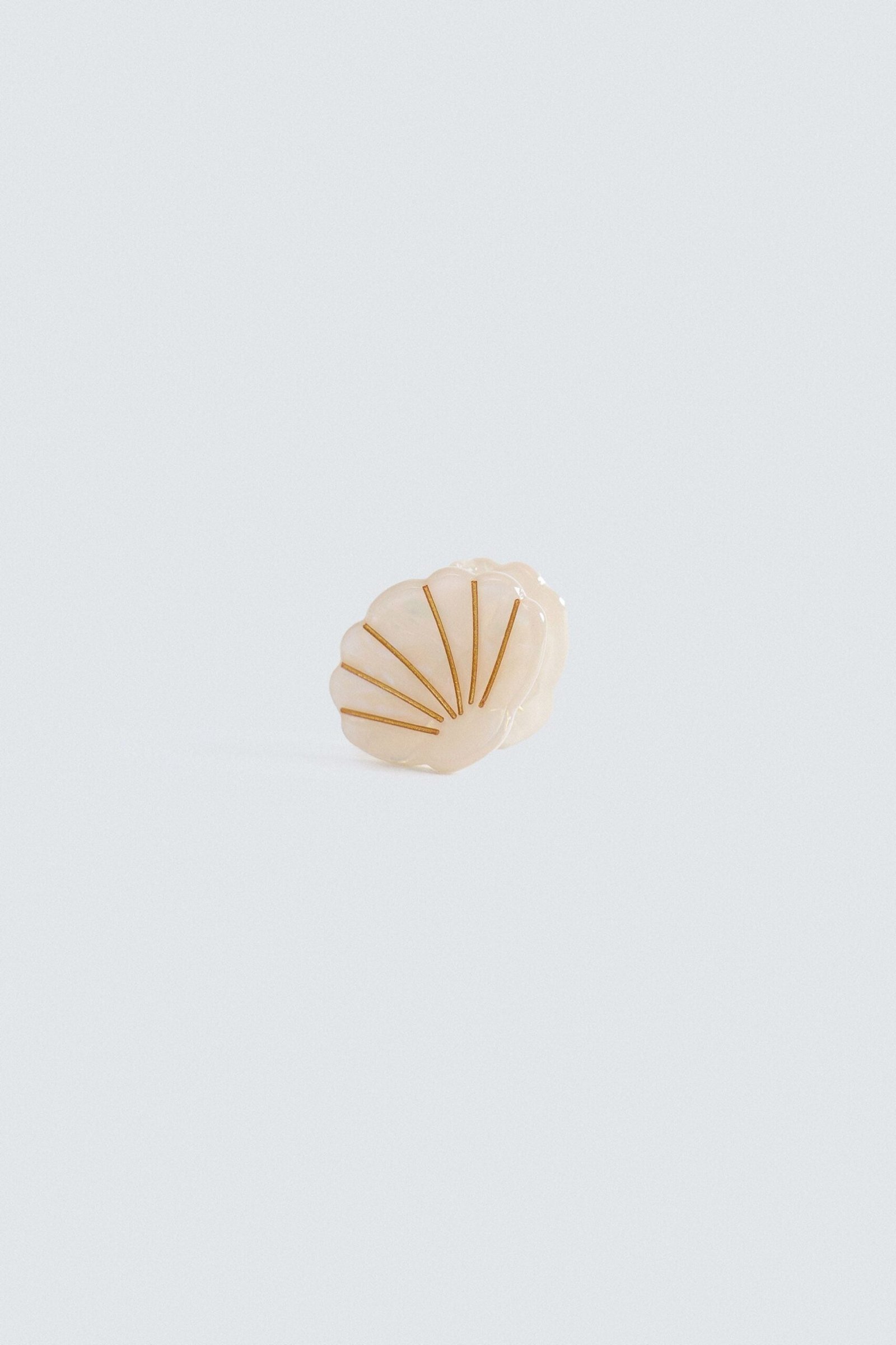Pack of 8 Hair Clips - Image 6