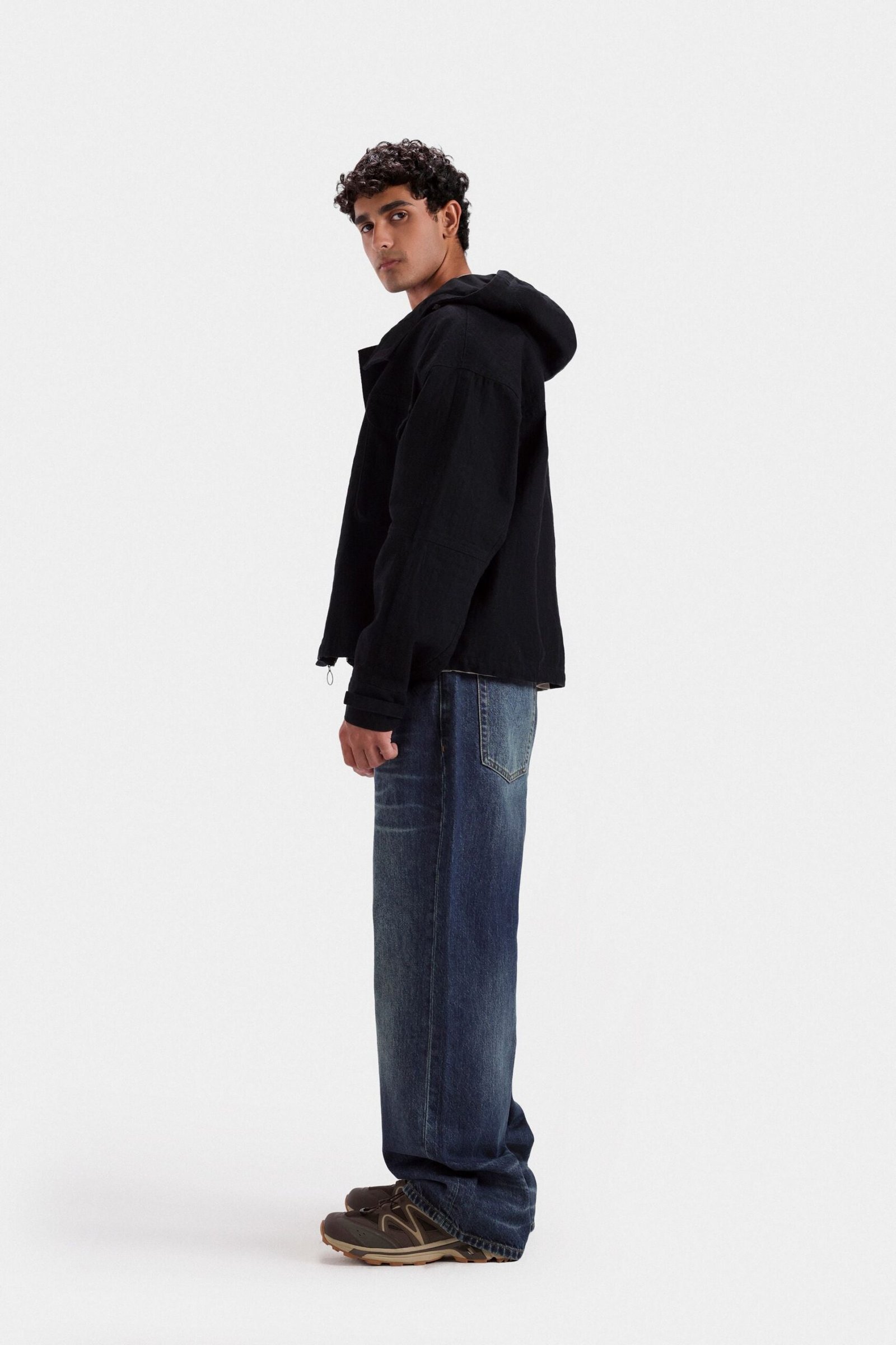 Non-Denim Jacket With Hood - Image 3
