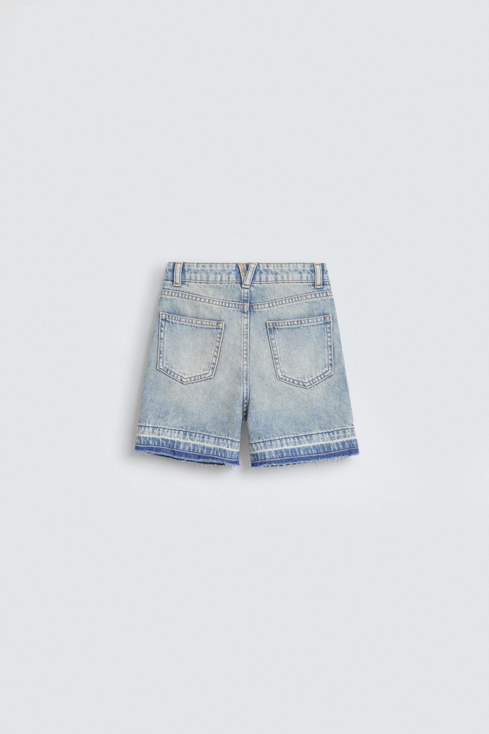 Denim Shorts With Frayed Hem - Image 4