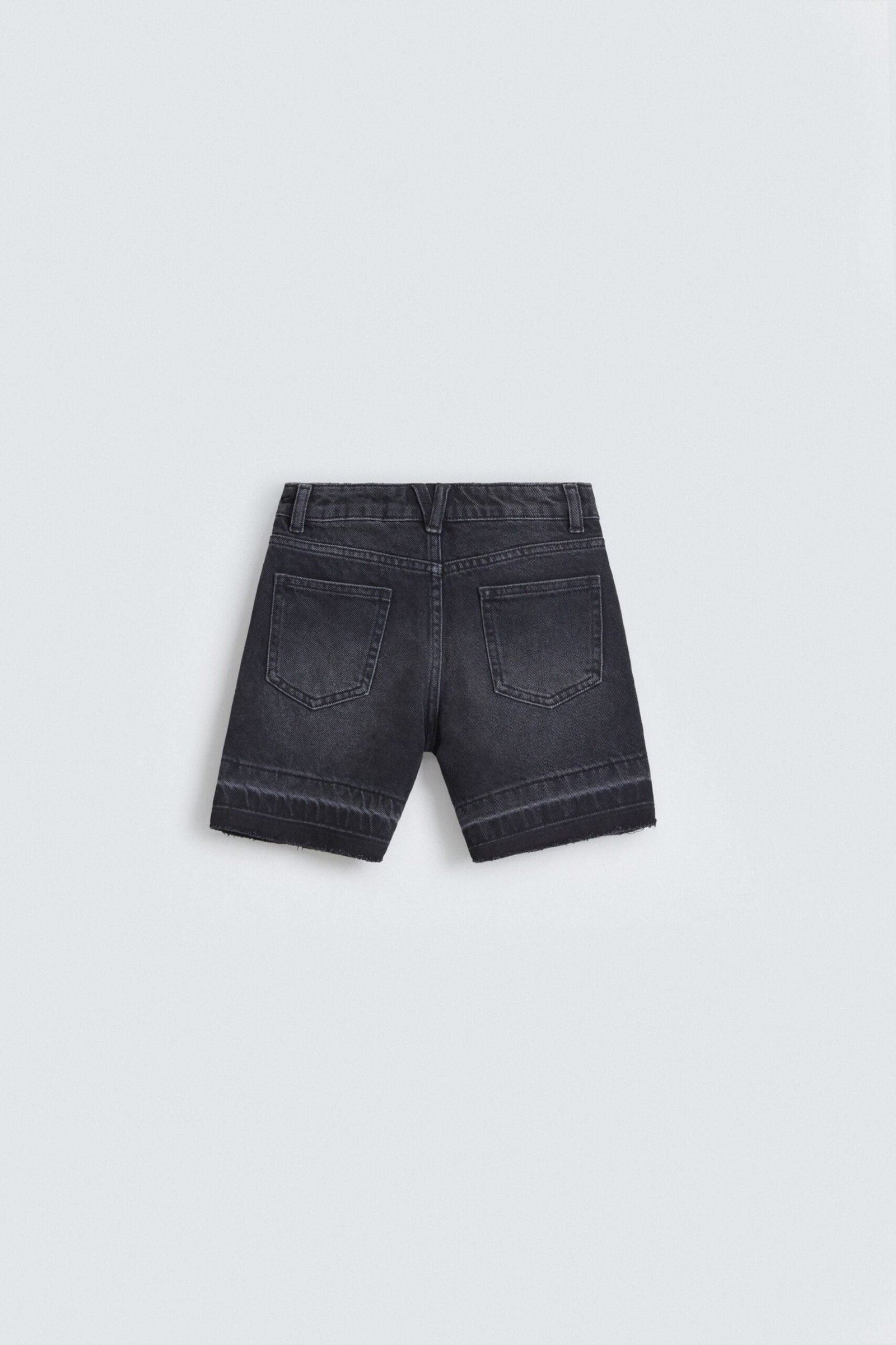 Denim Shorts With Frayed Hem - Image 4
