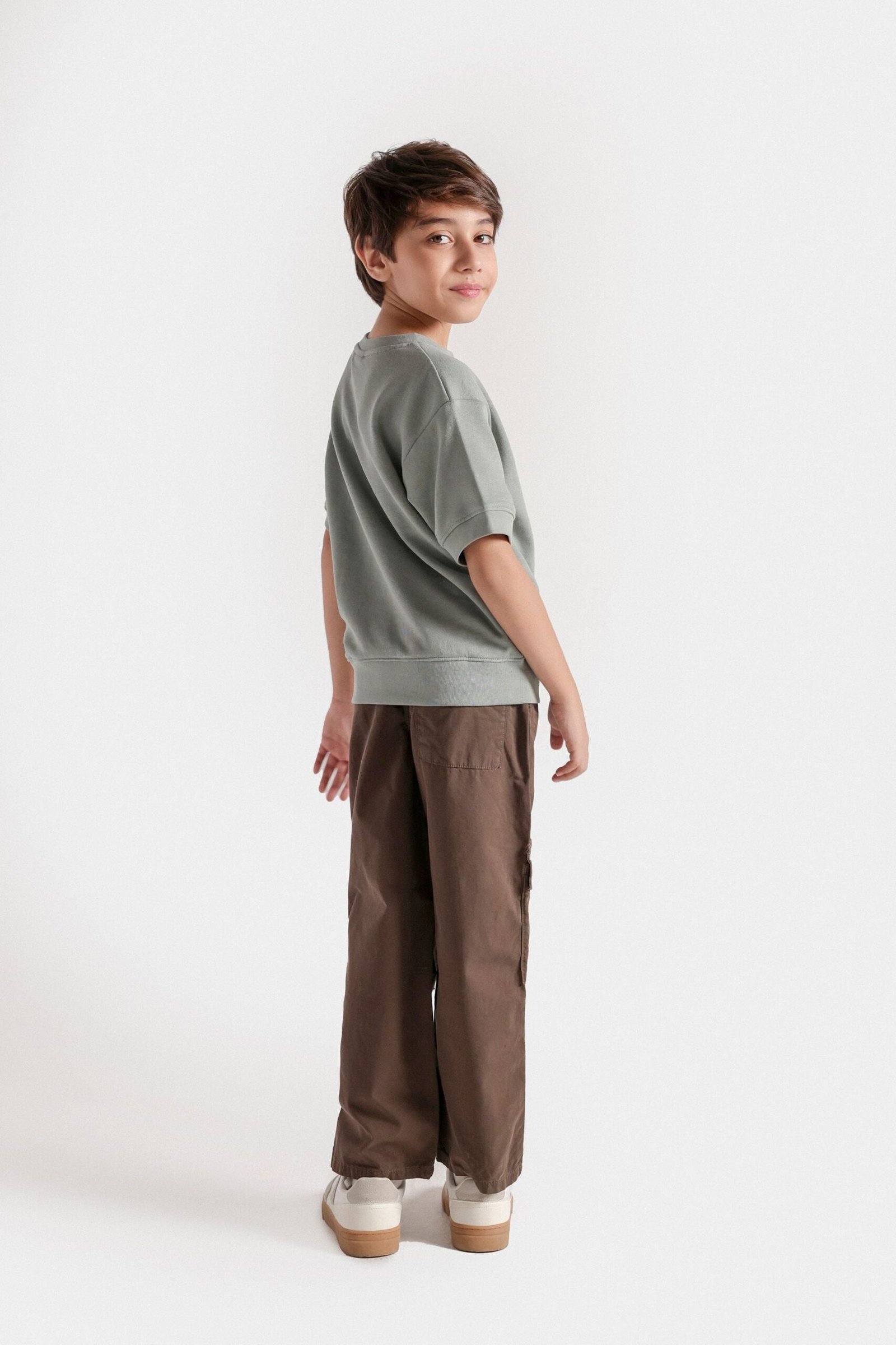 Basic Sweatshirt - Image 11